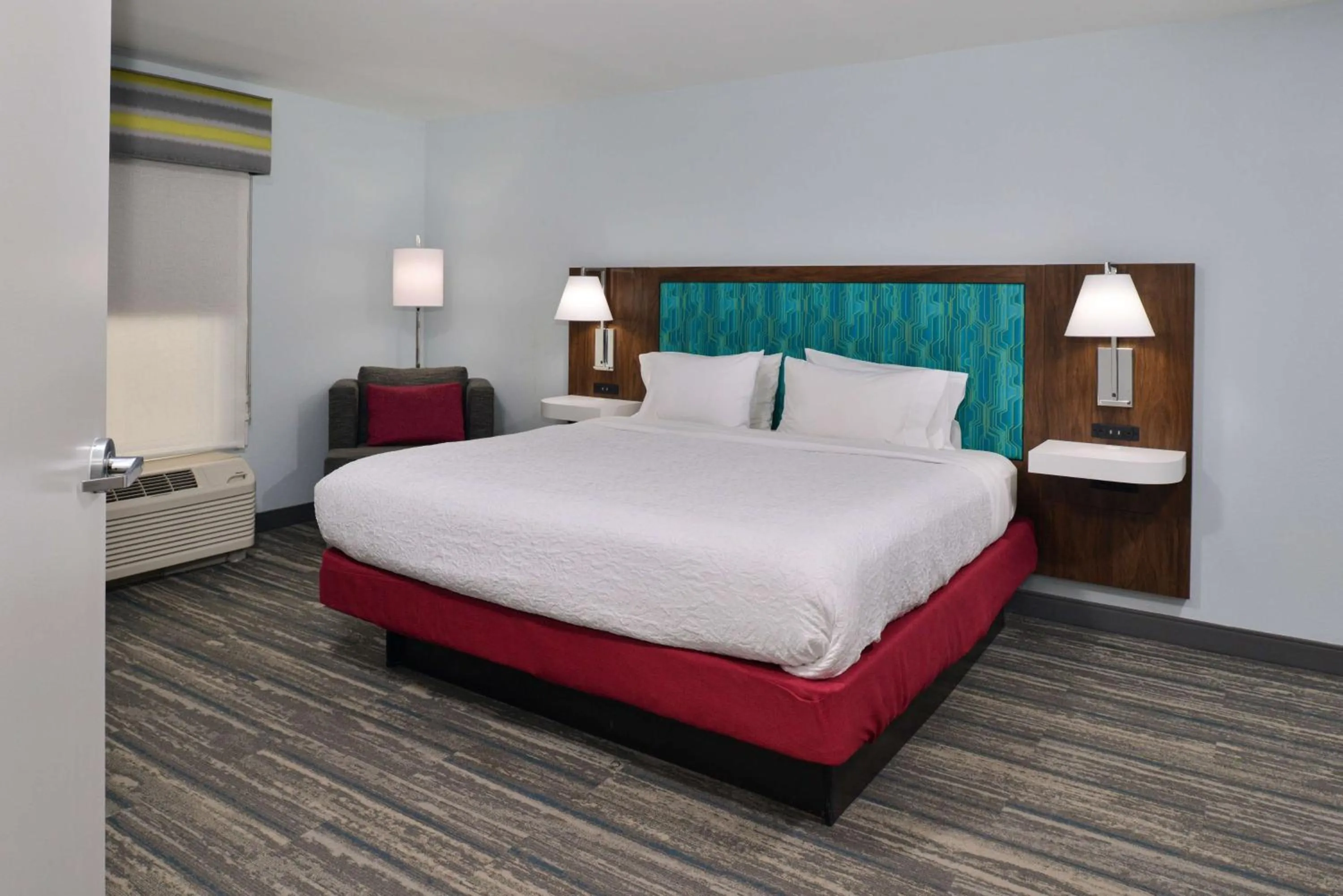 Bed in Hampton Inn by Hilton Panama City Beach