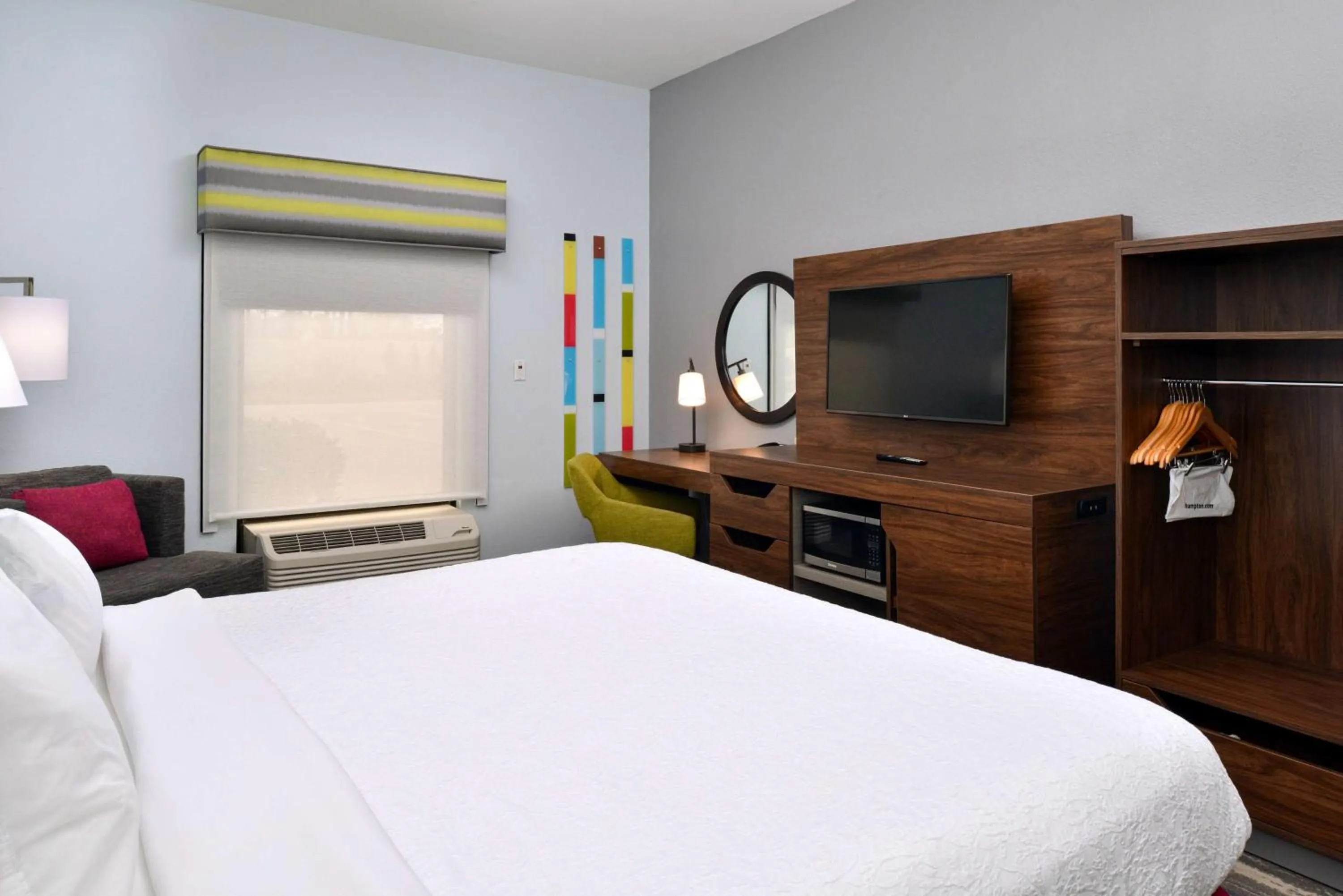 Bedroom, Bed in Hampton Inn by Hilton Panama City Beach