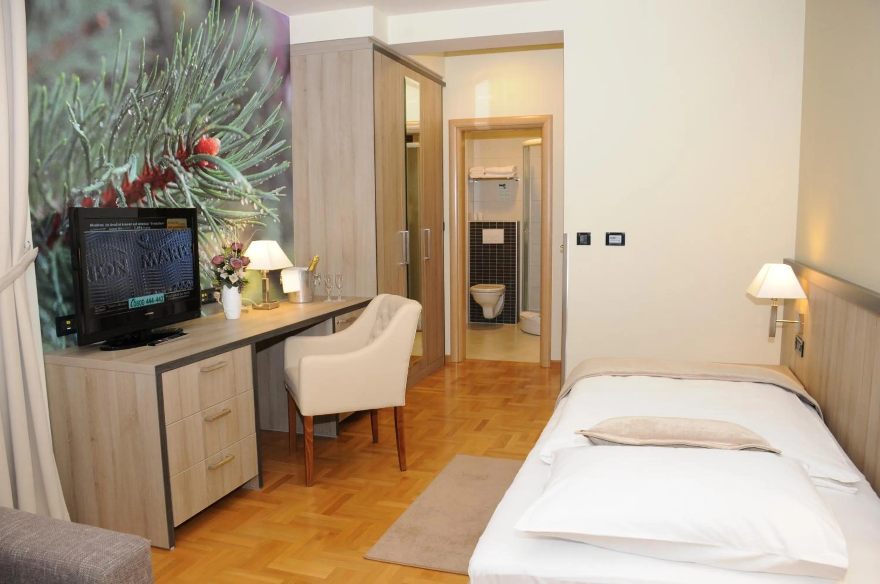 Bed in Hotel Calypso