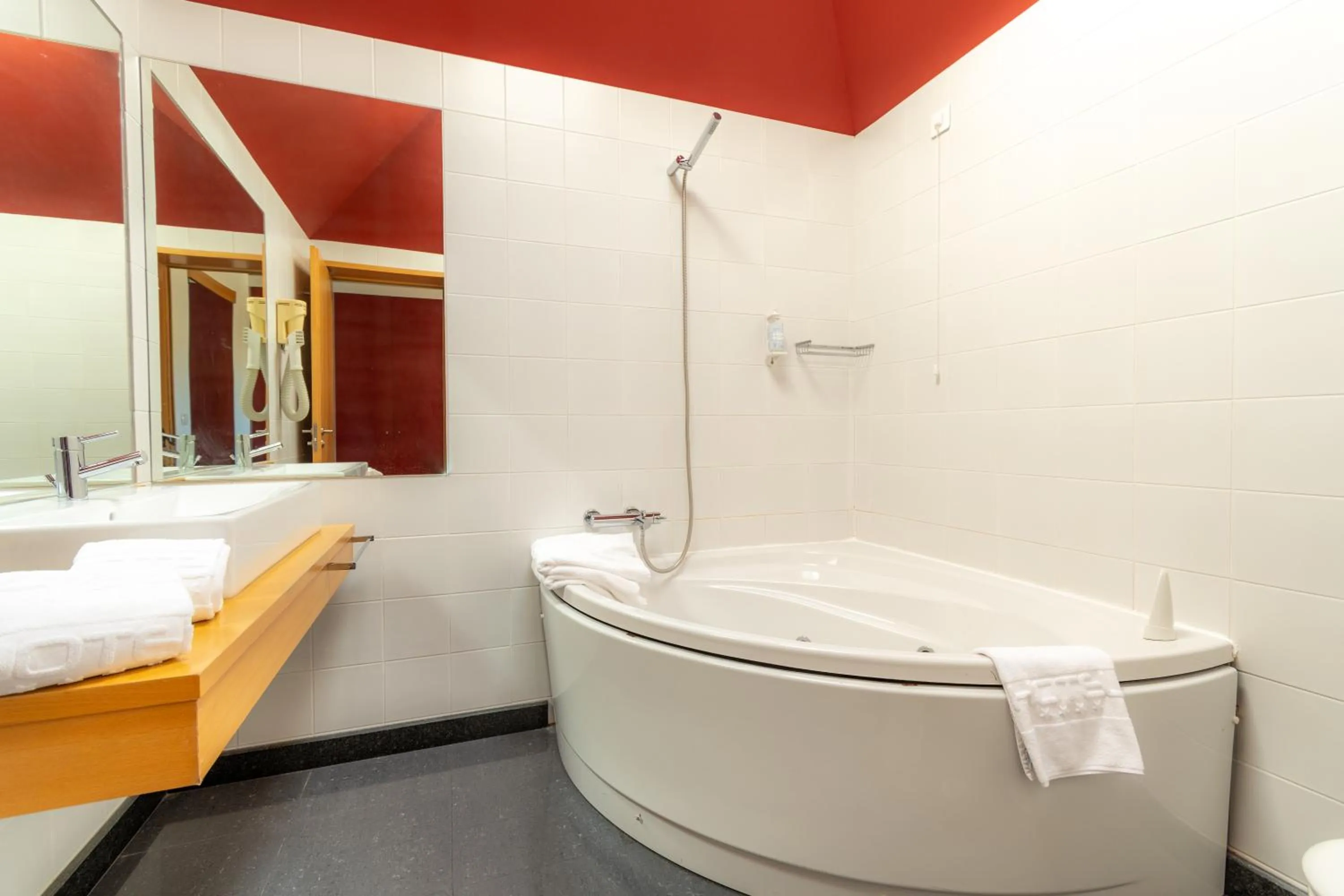 Bathroom in Hotel Santa Margarida