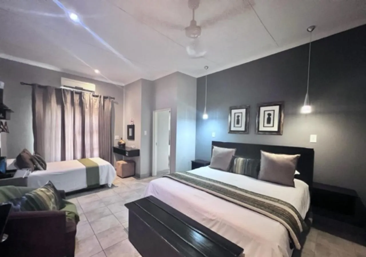 Bedroom, Bed in Turaco Lodge - No Loadshedding