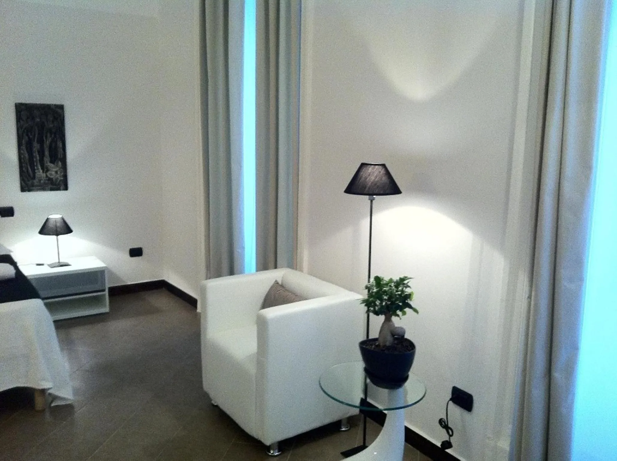 Seating area, Bed in iBed Napoli B&B