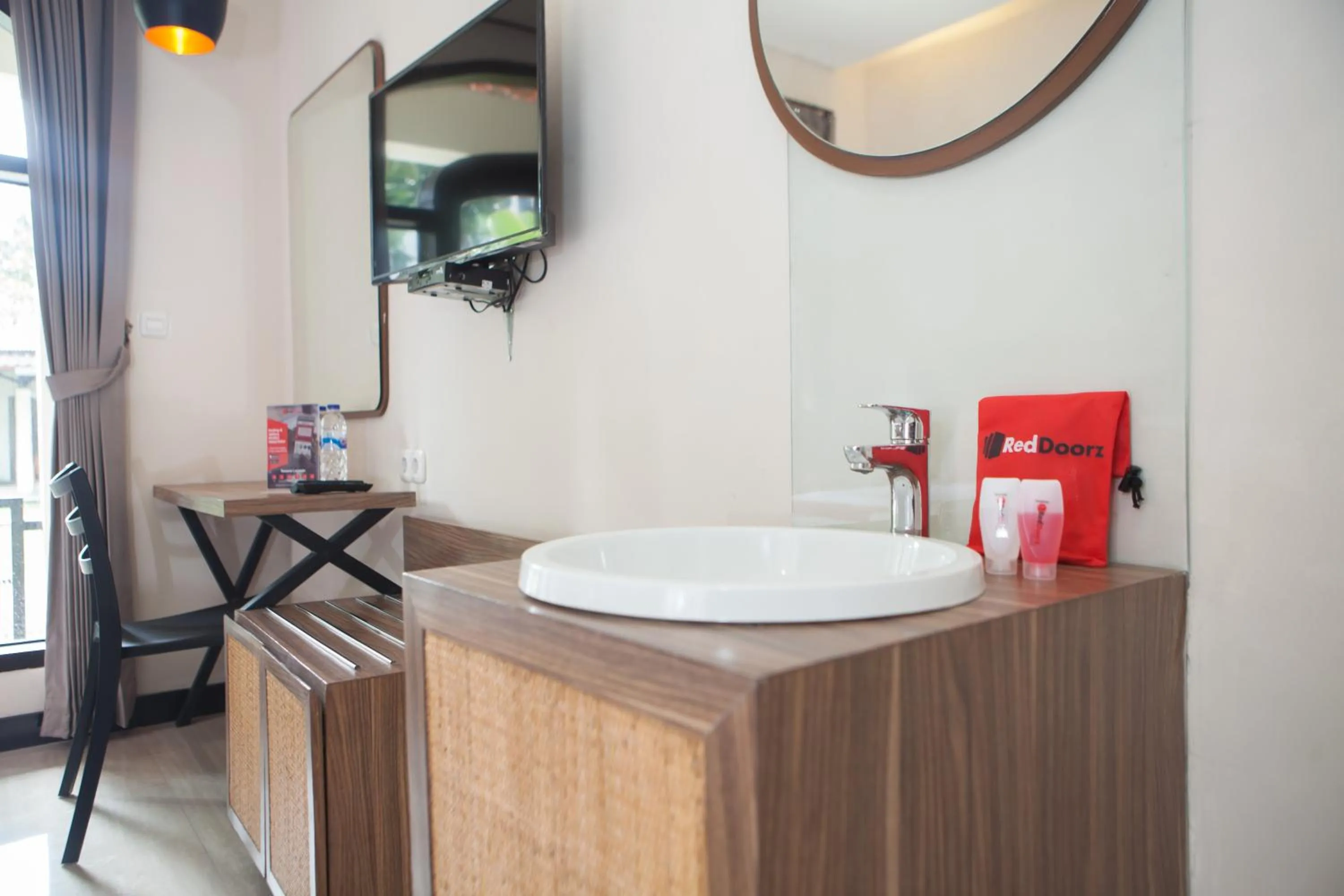 Bathroom in RedDoorz @ Wiyung 2