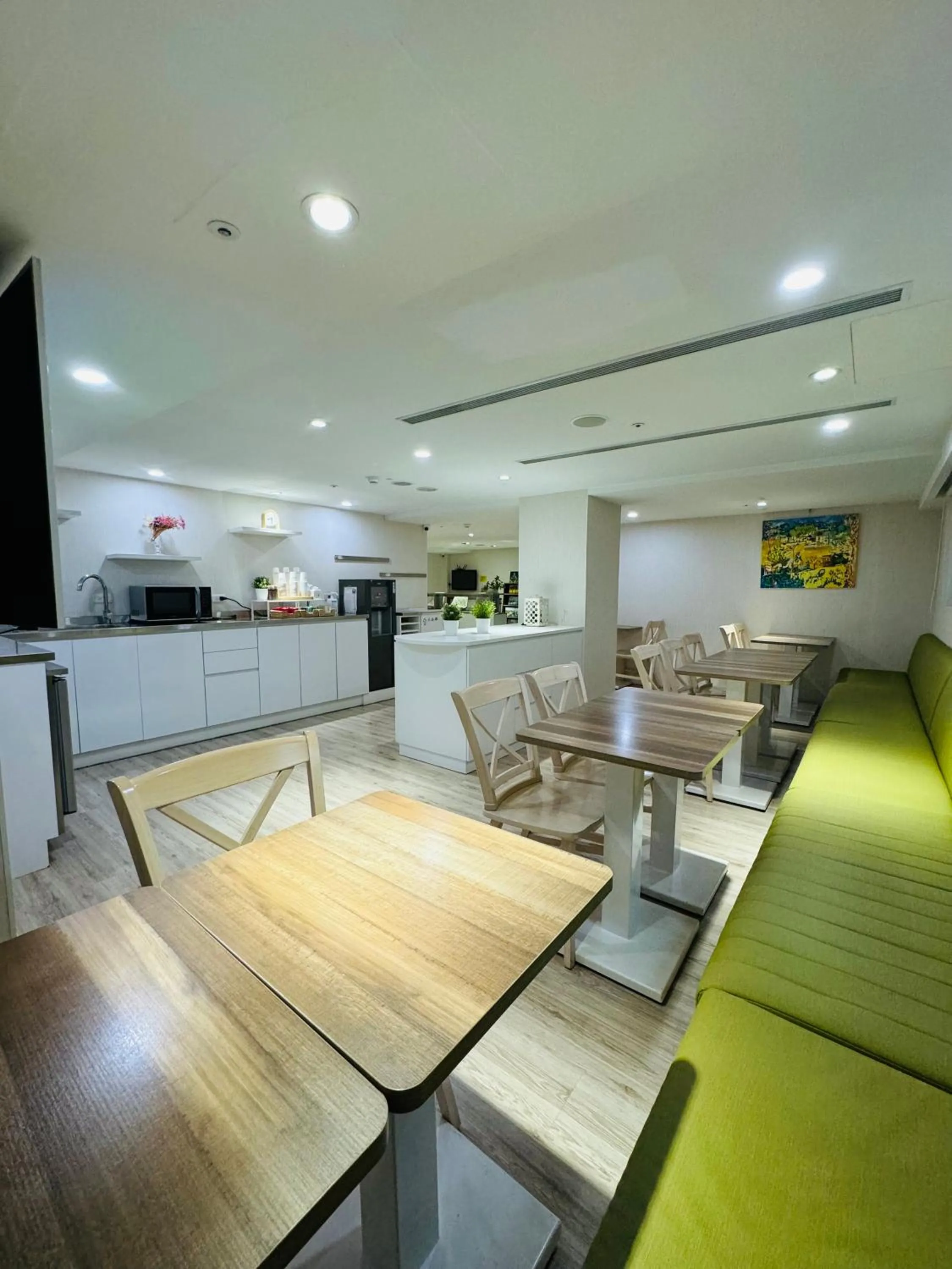 Dining area in Apause Inn