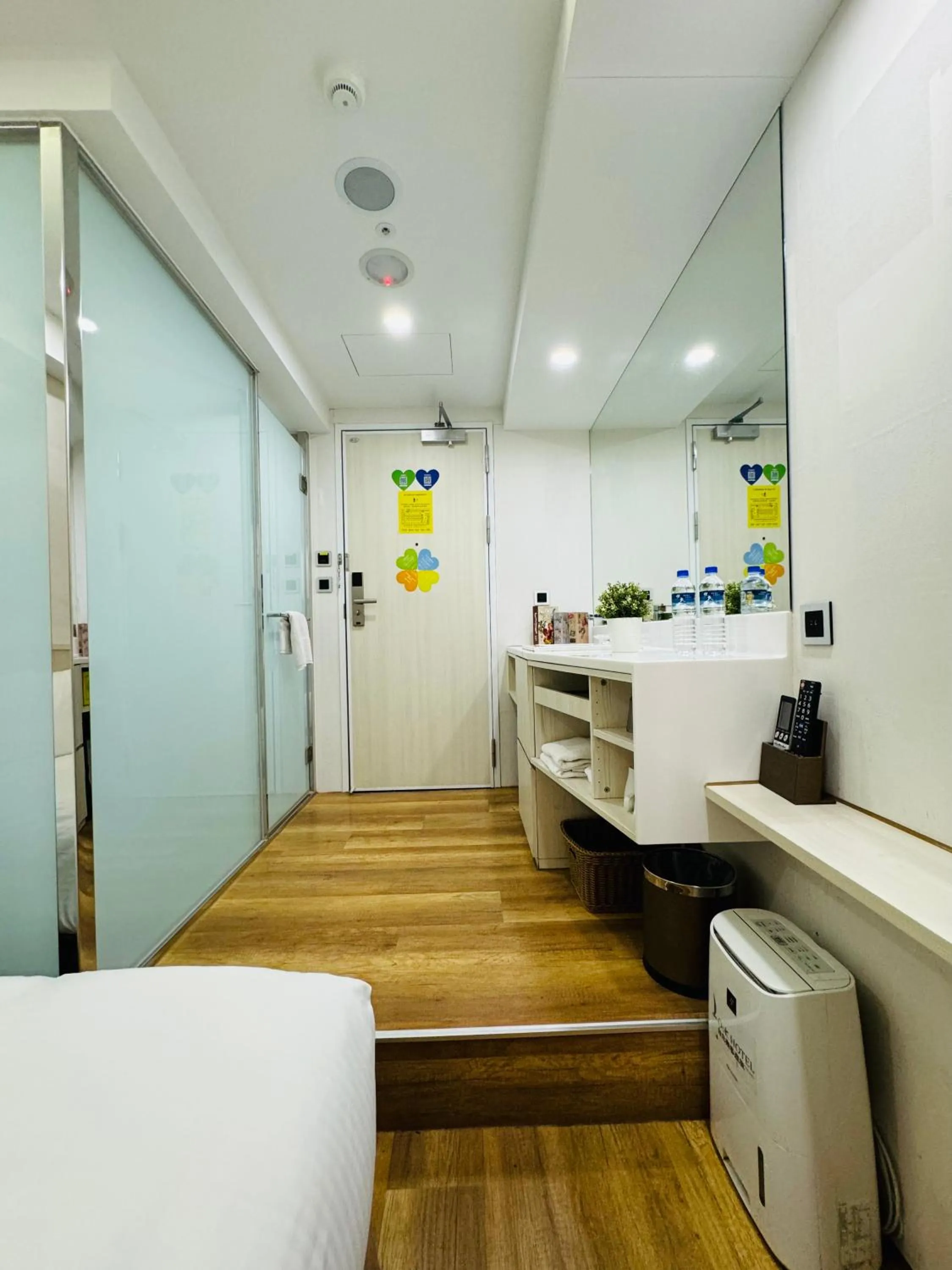 Photo of the whole room in Apause Inn