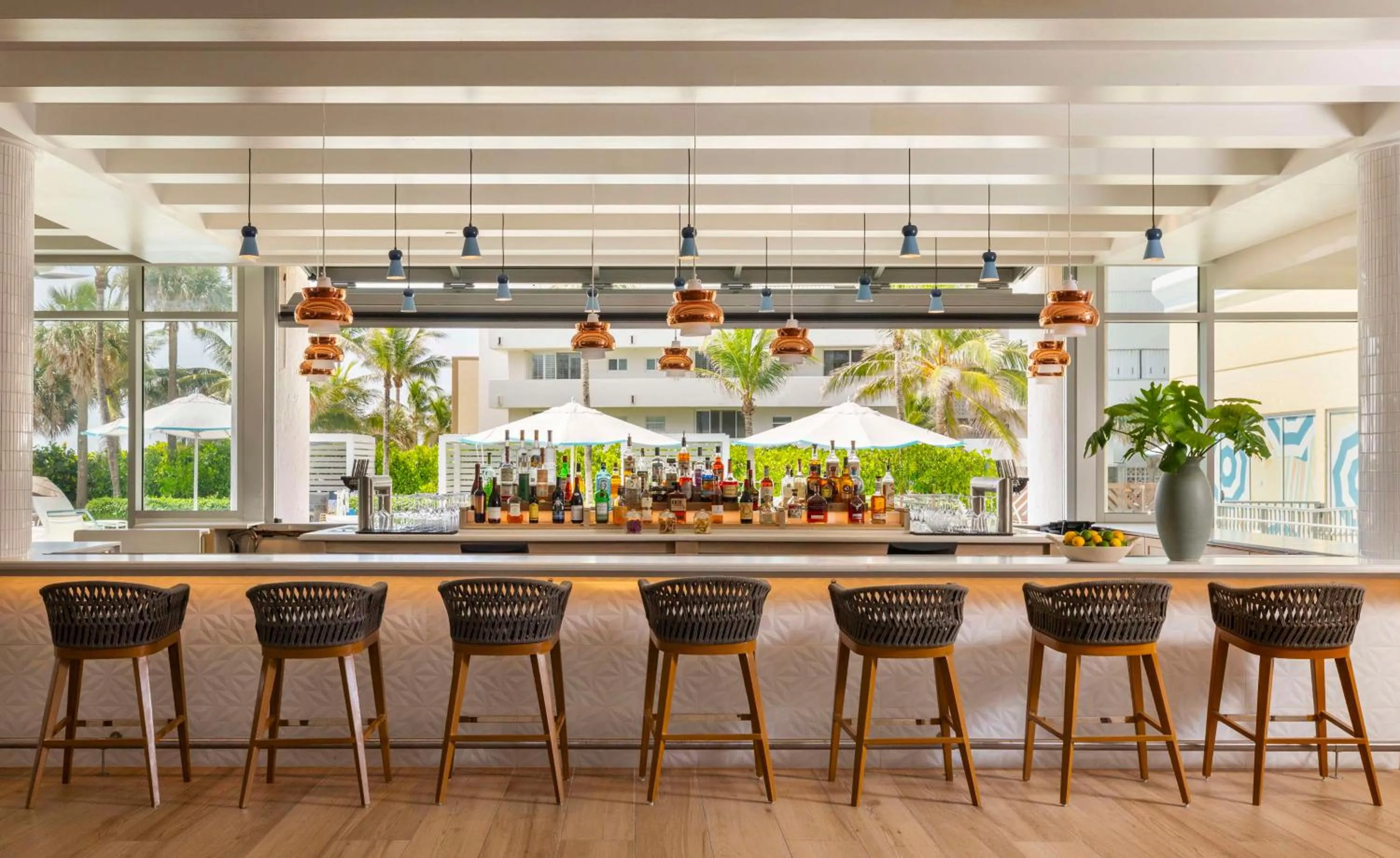 Restaurant/places to eat in The Singer Oceanfront Resort, Curio Collection by Hilton