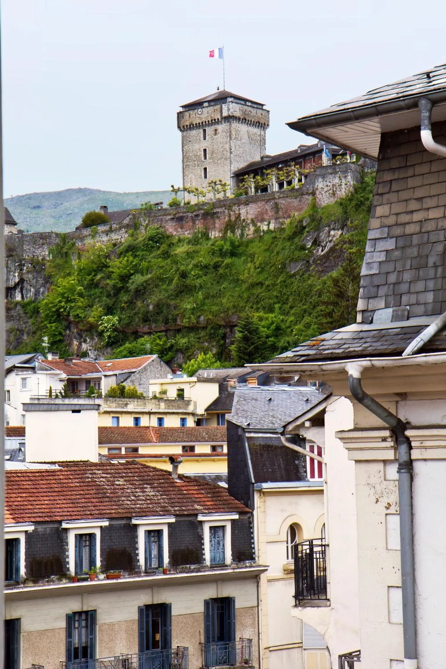 Day in Hôtel Croix des Nordistes