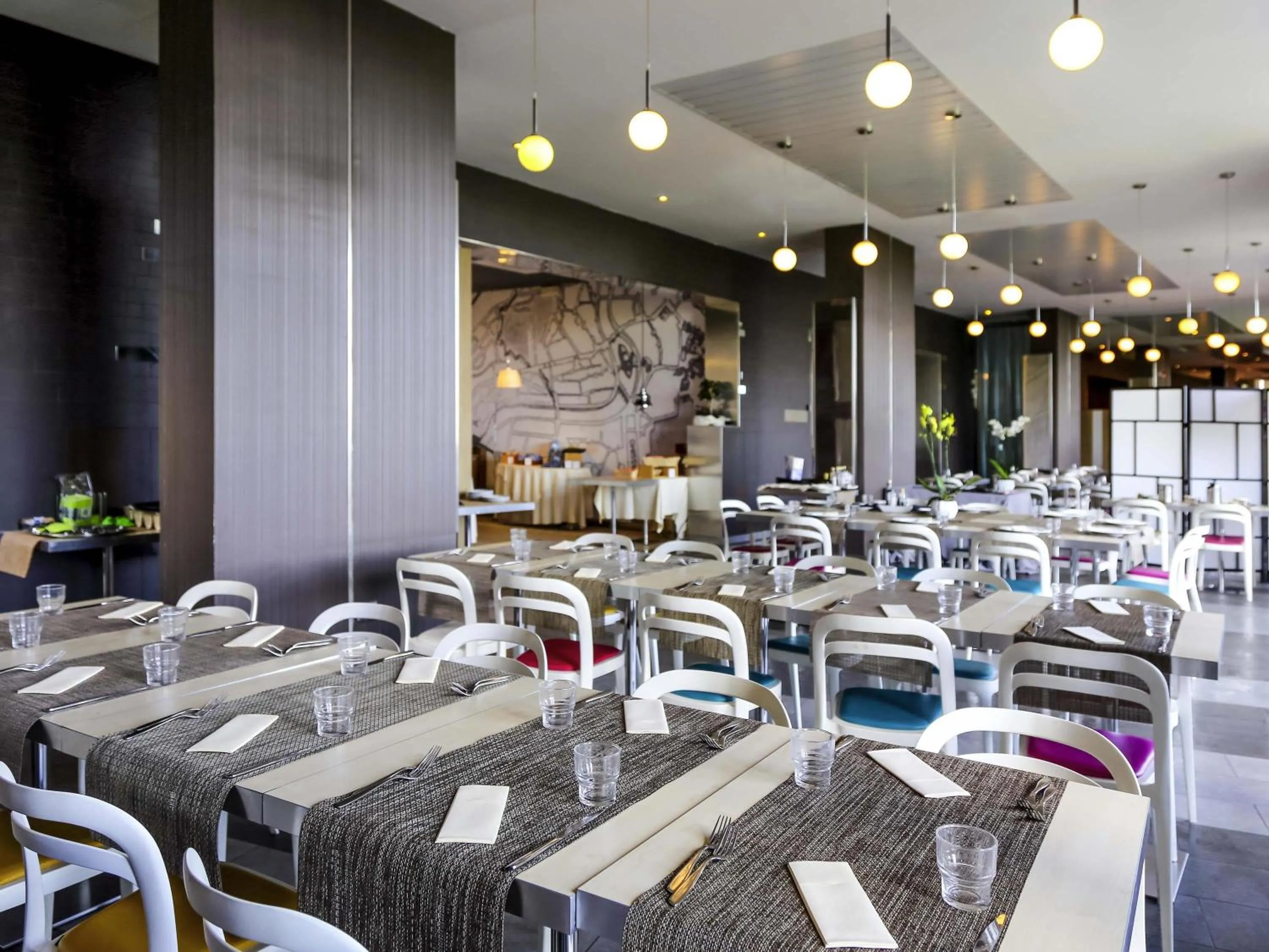 Restaurant/places to eat in Ibis Styles Roma Eur