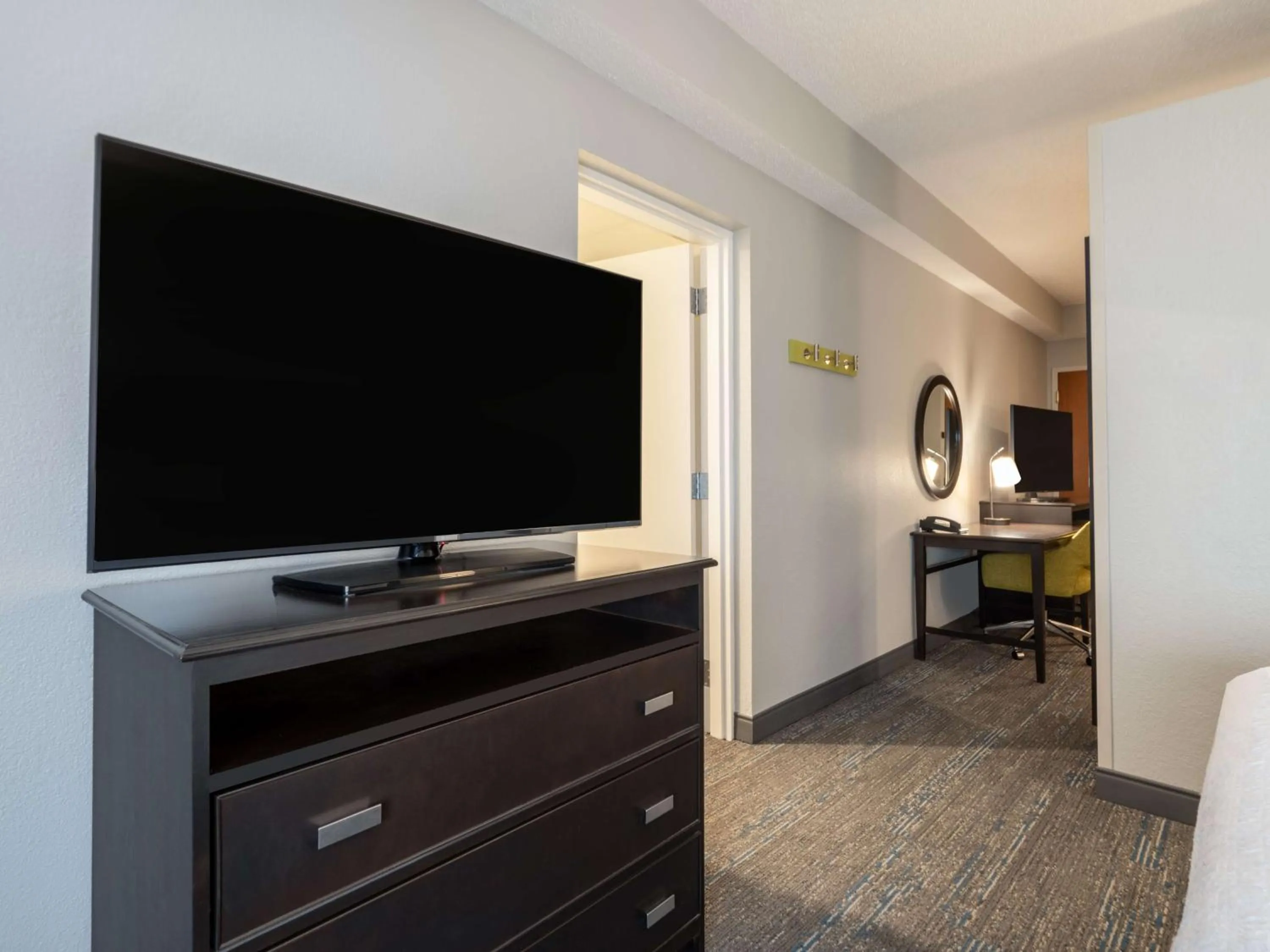 Photo of the whole room in Hampton Inn West Palm Beach-Florida Turnpike