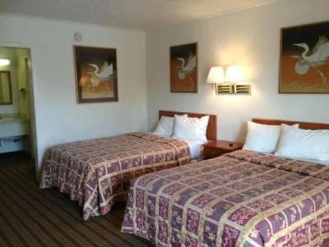 Bed in Days Inn by Wyndham South Fort Worth