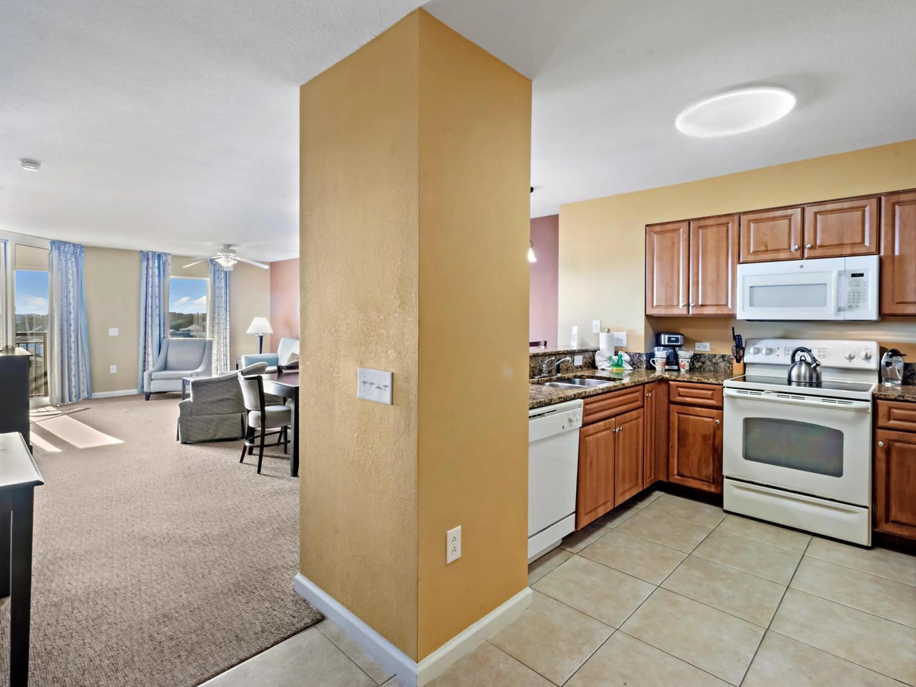 Kitchen or kitchenette in Tilghman Beach and Golf Resort