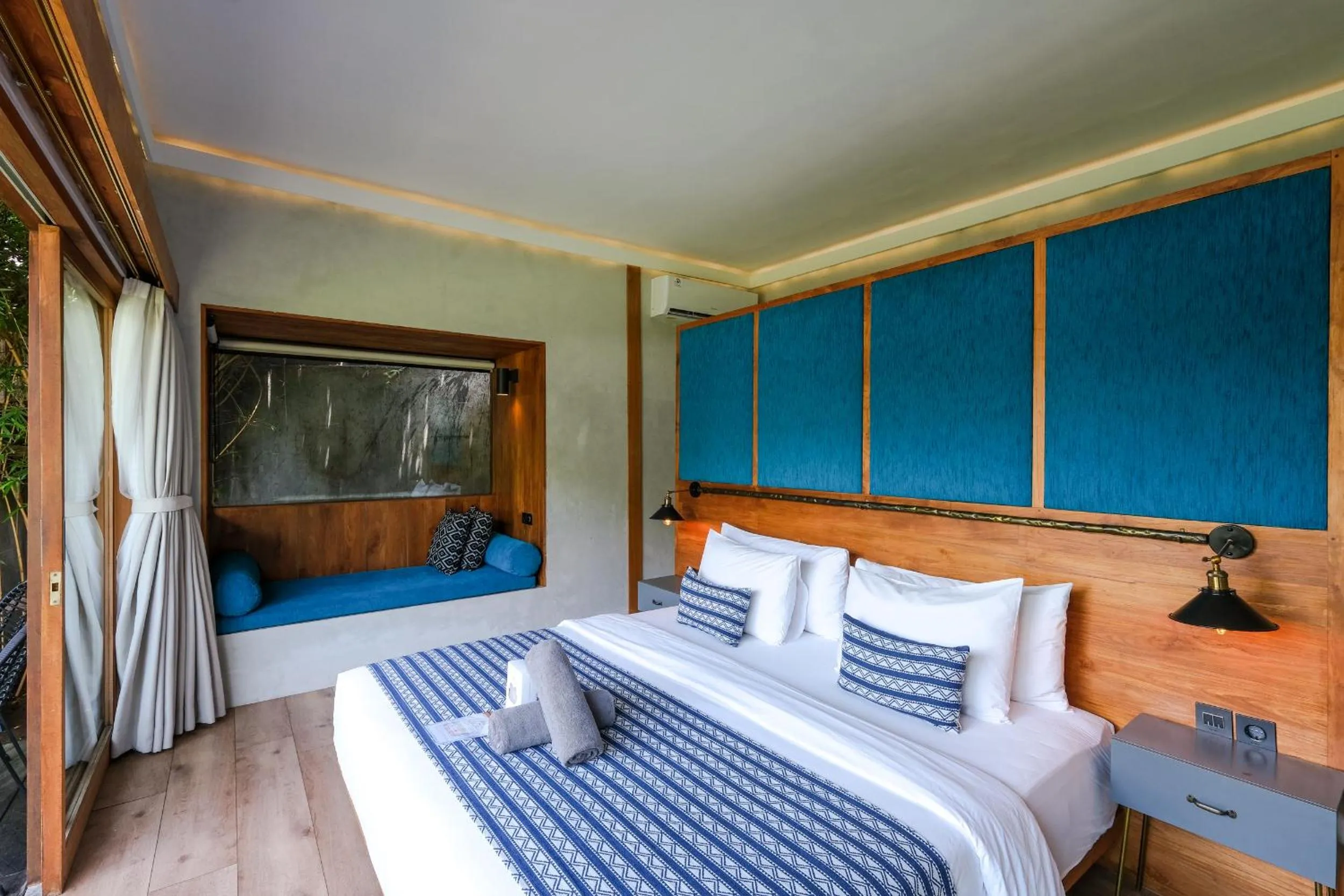 Bedroom, Bed in The Elementum