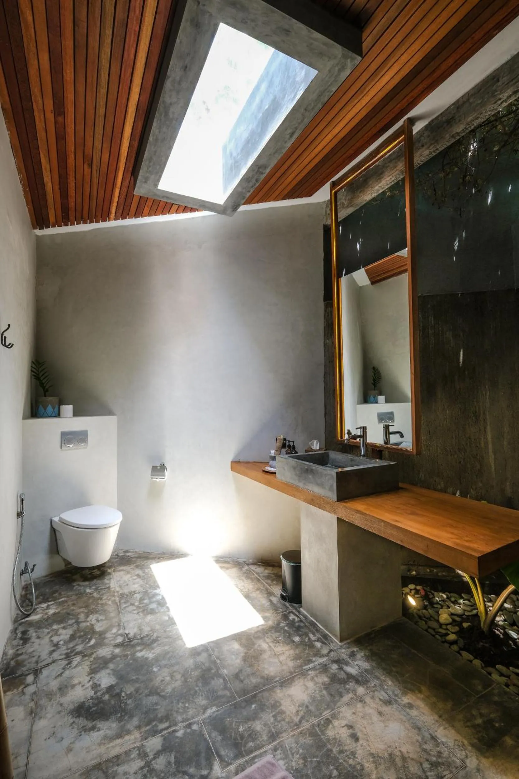 Toilet in The Elementum