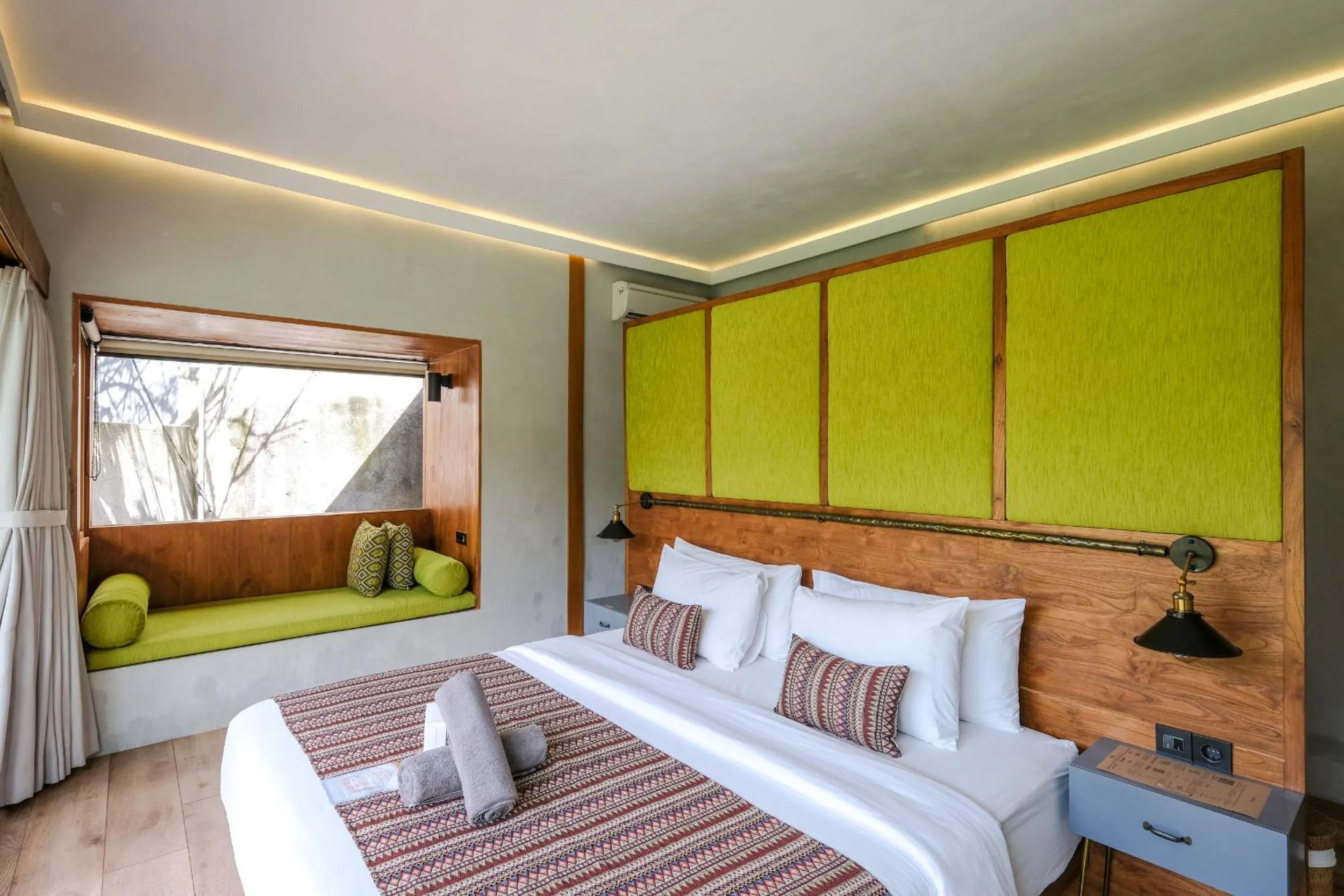 Bedroom, Bed in The Elementum