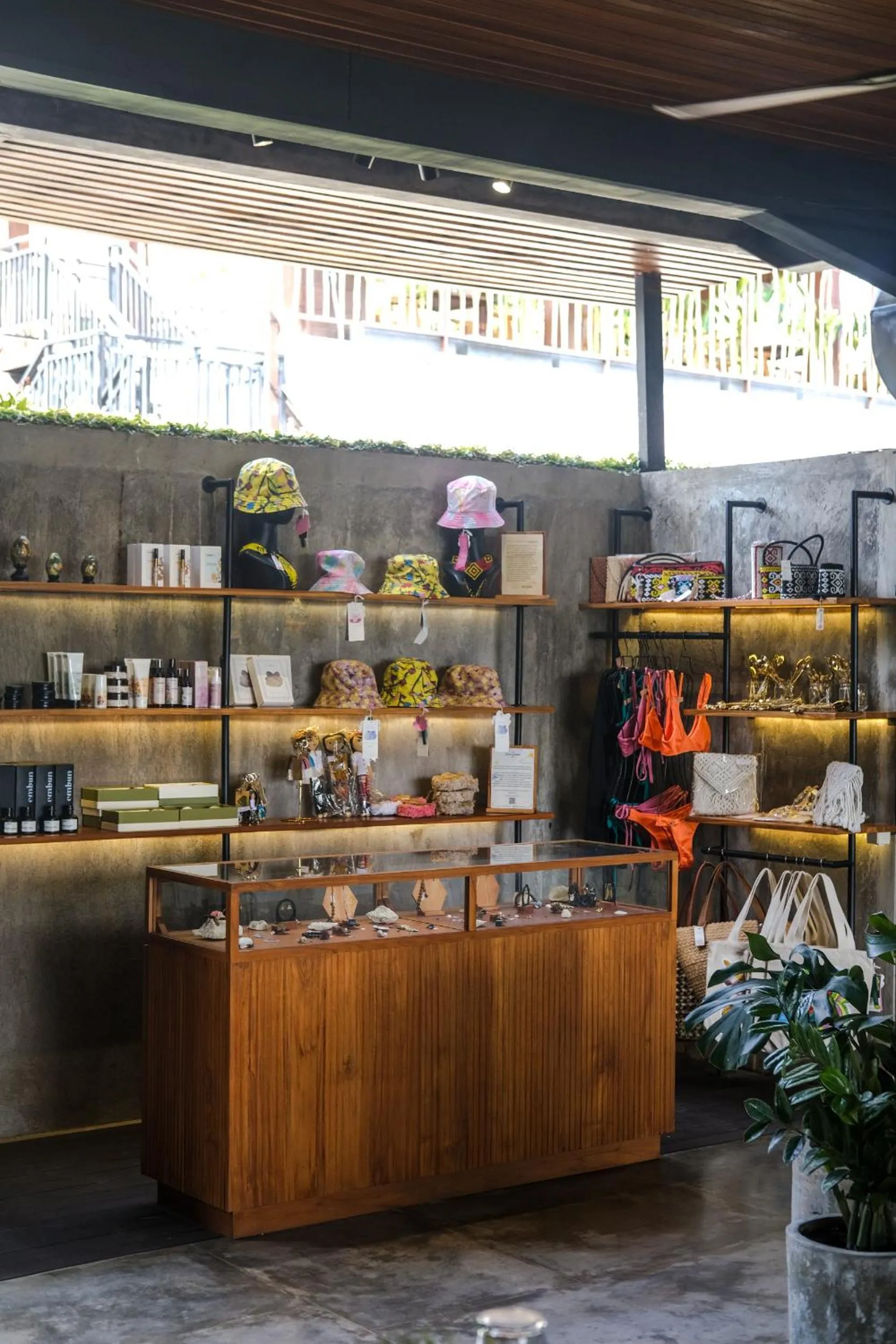 On-site shops in The Elementum