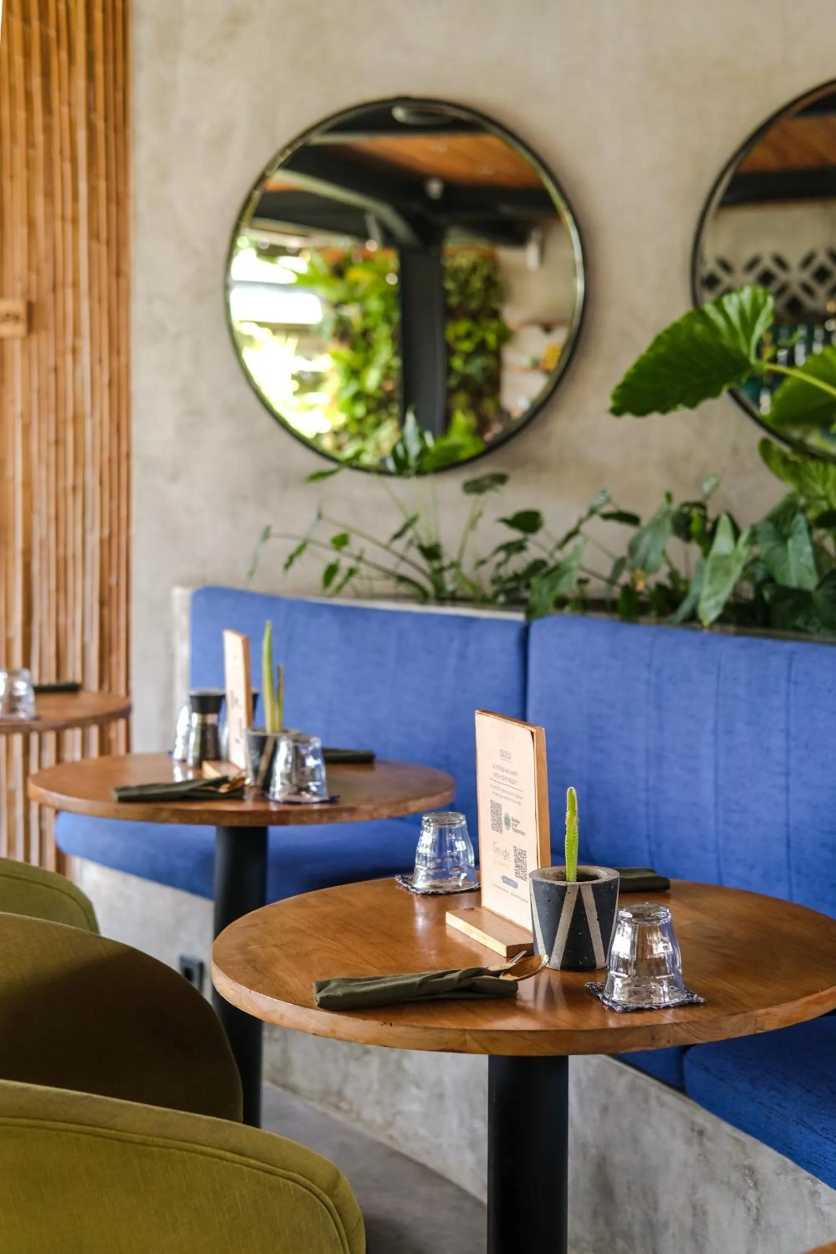 Restaurant/places to eat in The Elementum