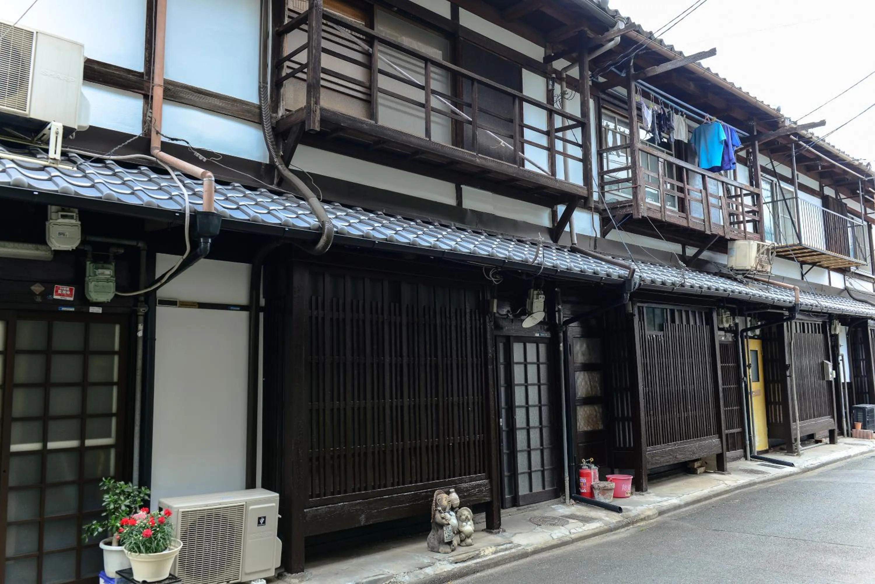 Property building in Nishioji TANUKI 西大路 狸