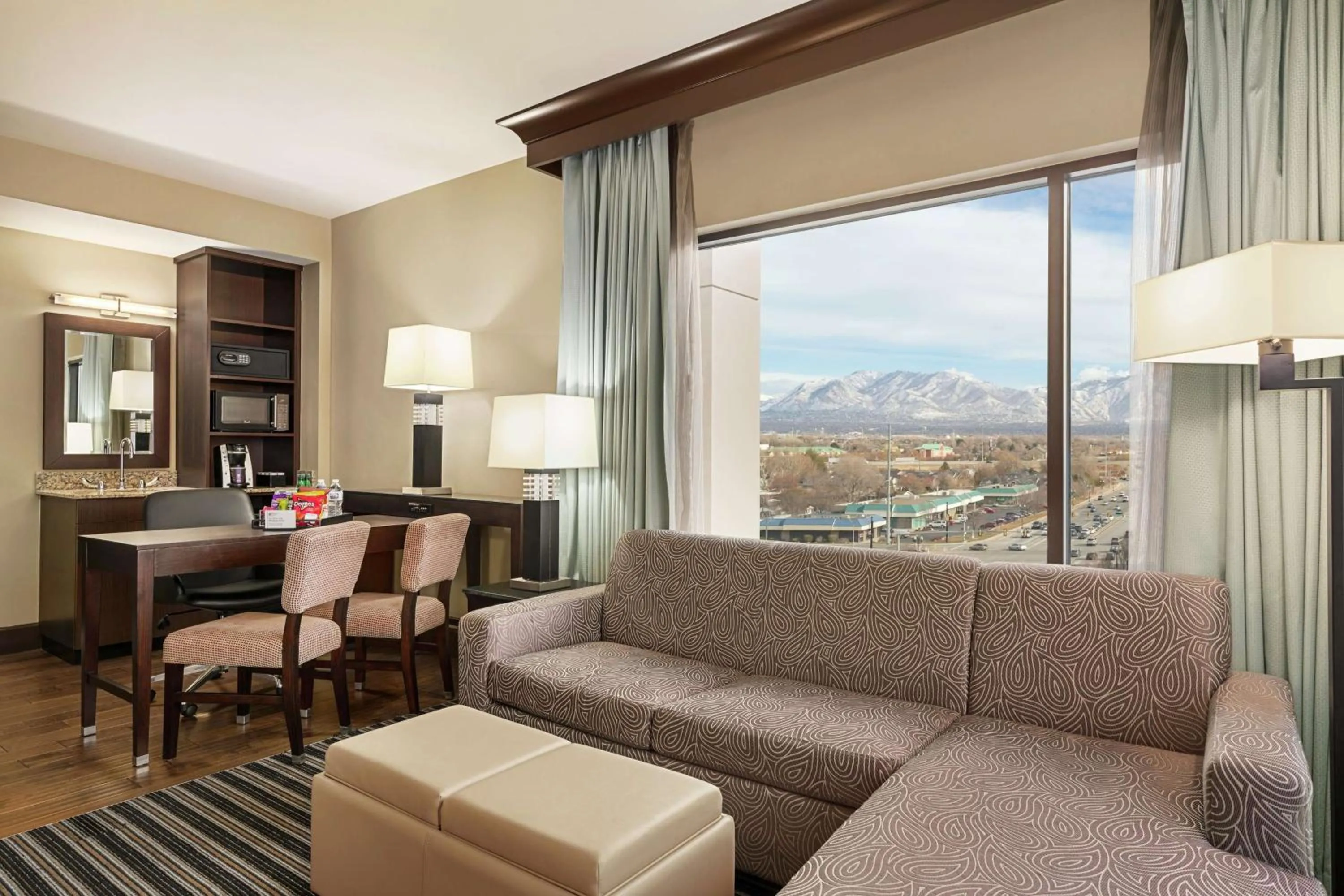 Bedroom in Embassy Suites by Hilton Salt Lake West Valley City