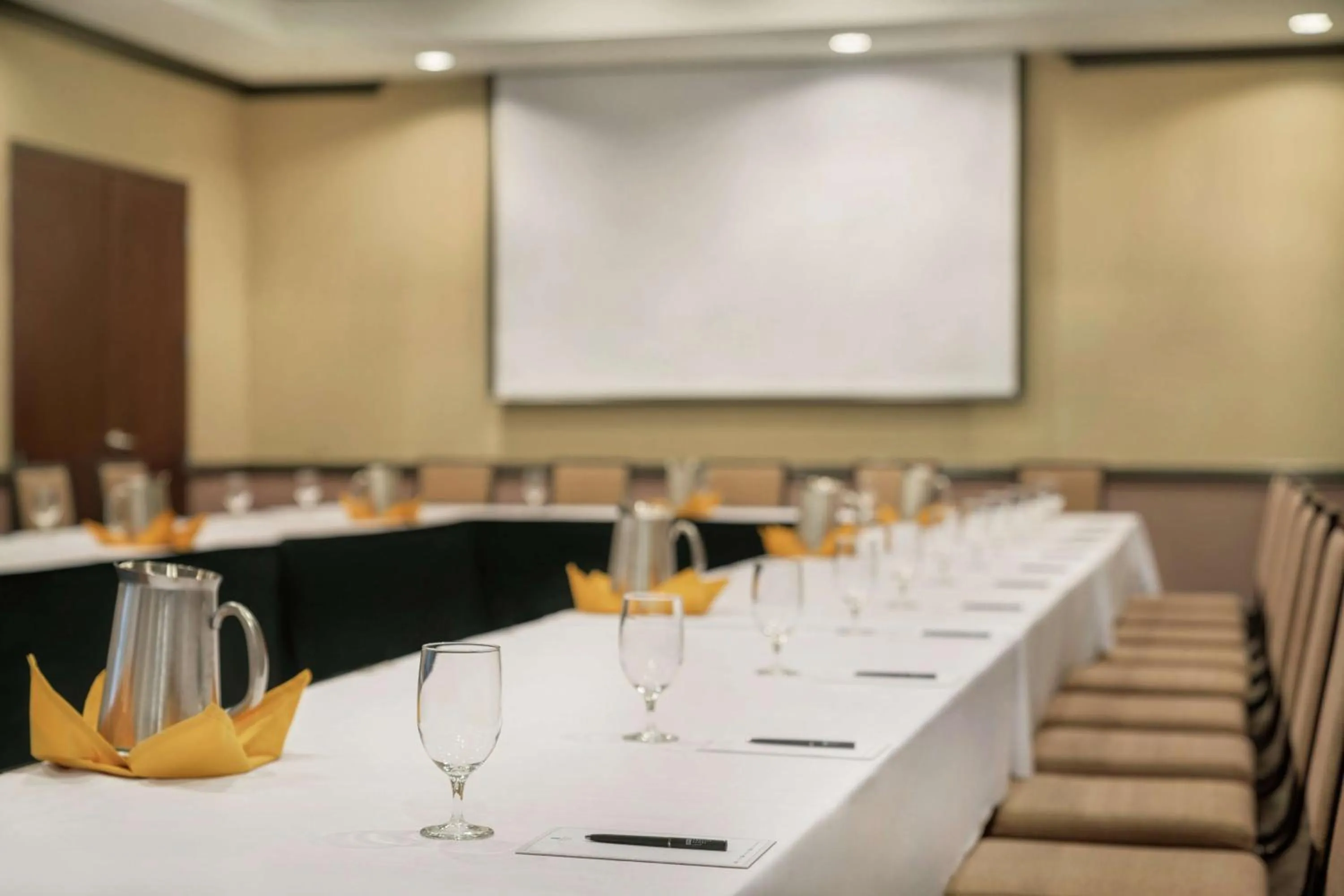 Bedroom in Embassy Suites by Hilton Salt Lake West Valley City
