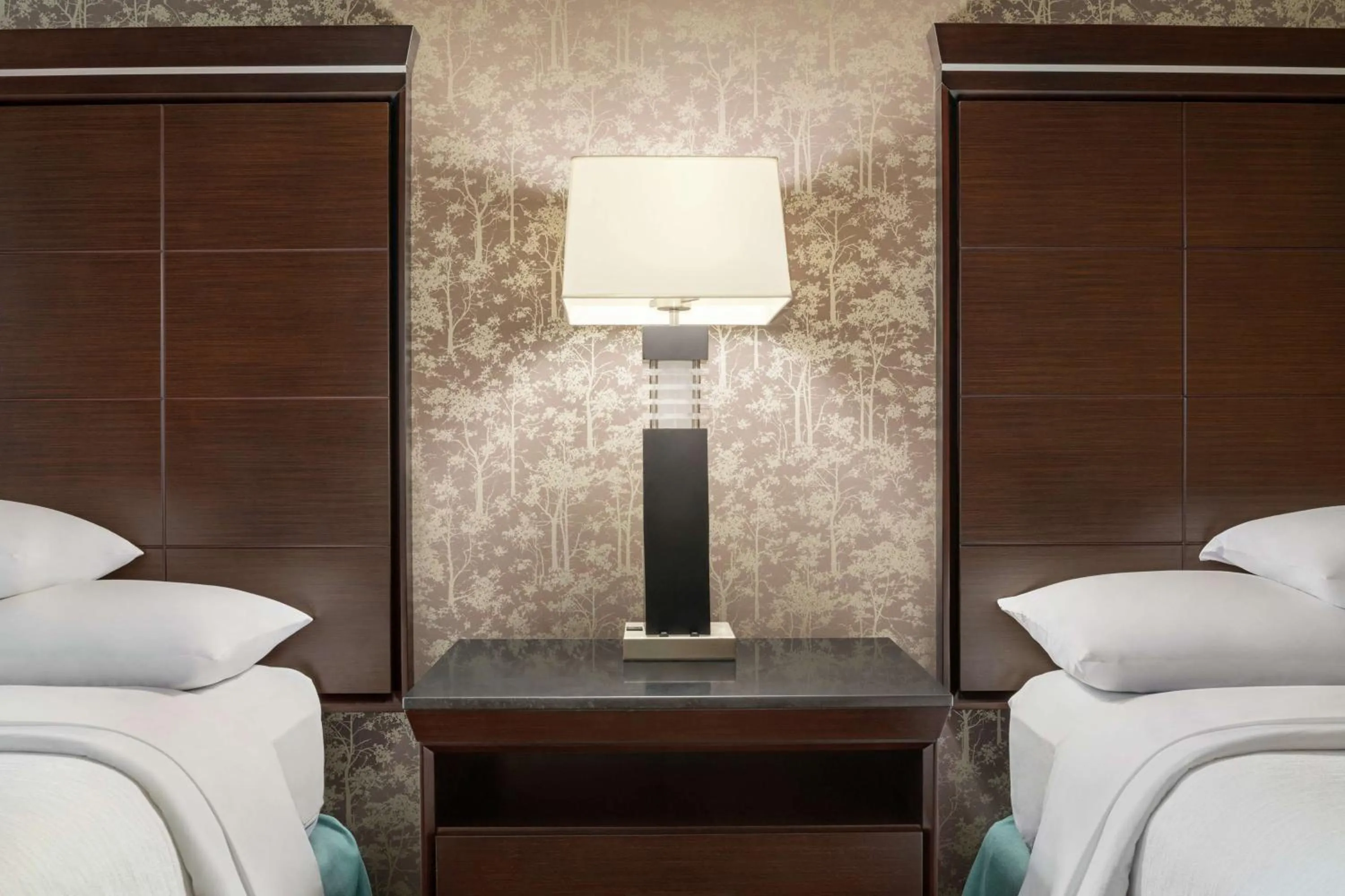 Bed in Embassy Suites by Hilton Salt Lake West Valley City