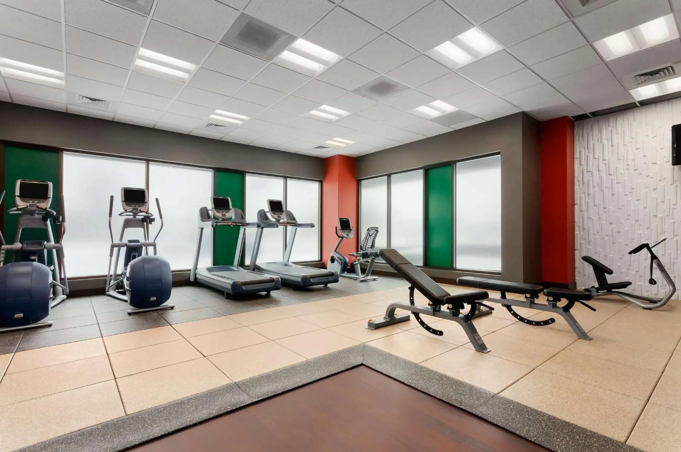 Fitness centre/facilities in Embassy Suites by Hilton Salt Lake West Valley City