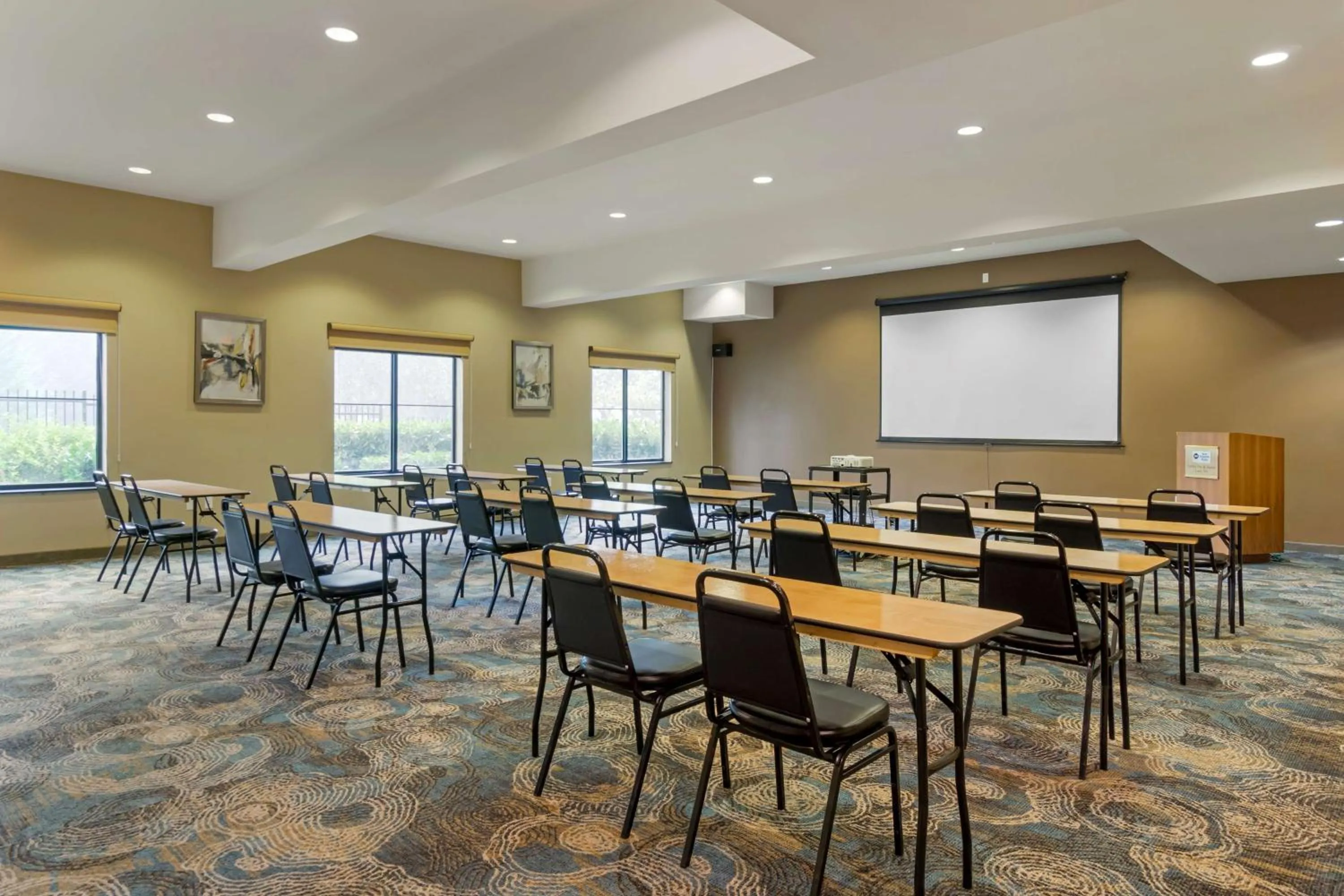 Meeting/conference room in Best Western Plus Lacey Inn & Suites