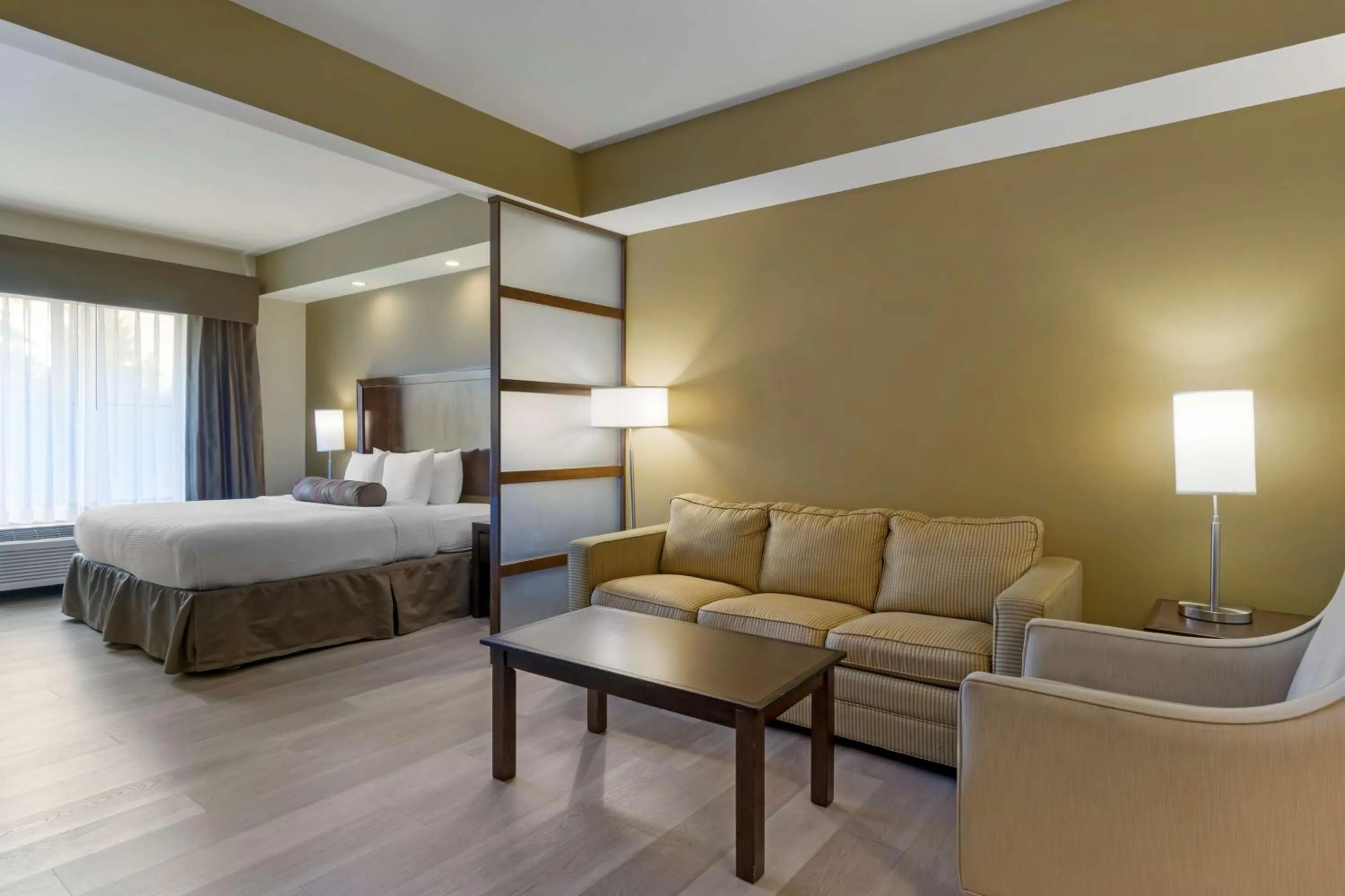 Bedroom, Bed in Best Western Plus Lacey Inn & Suites