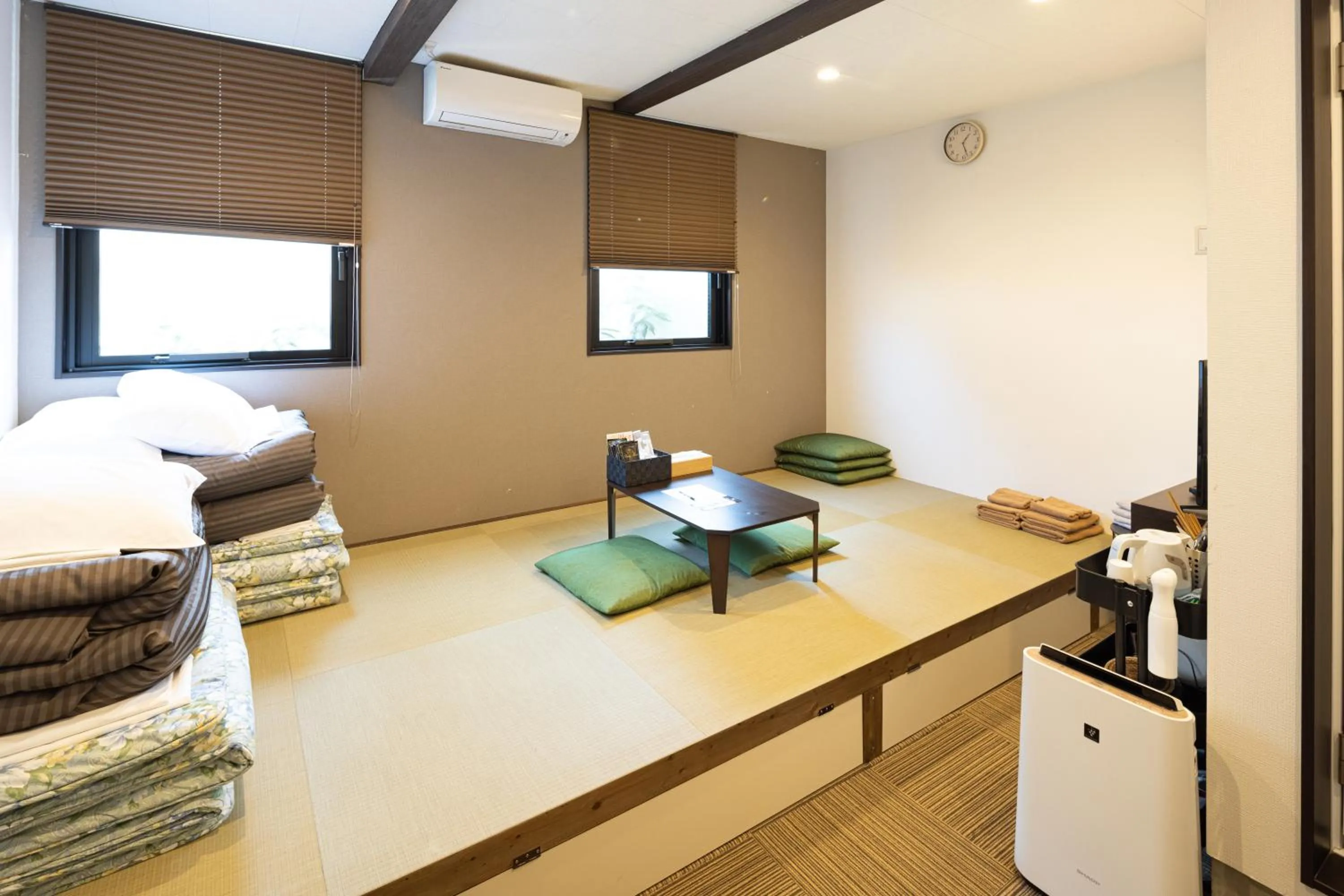 Living room, Bed in Hotel Tohko HakataGion