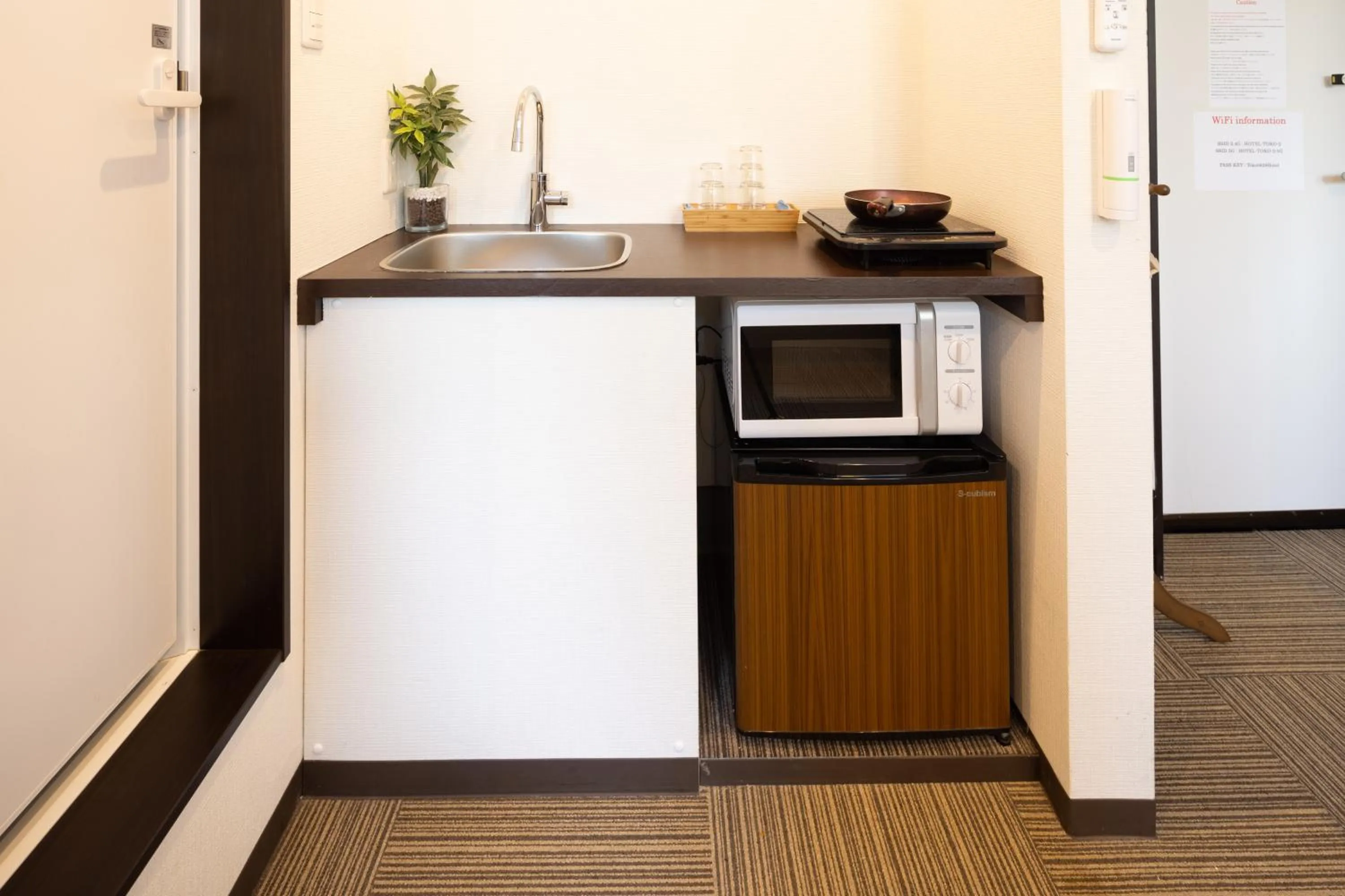 Kitchen or kitchenette in Hotel Tohko HakataGion