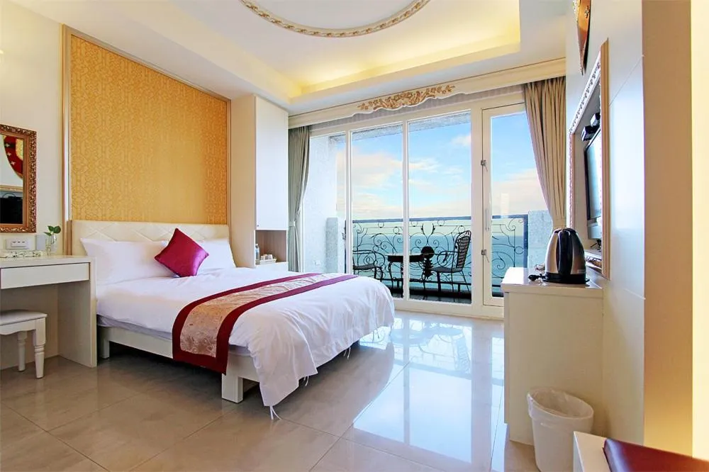 Bed in Starrise Leisure Hotel