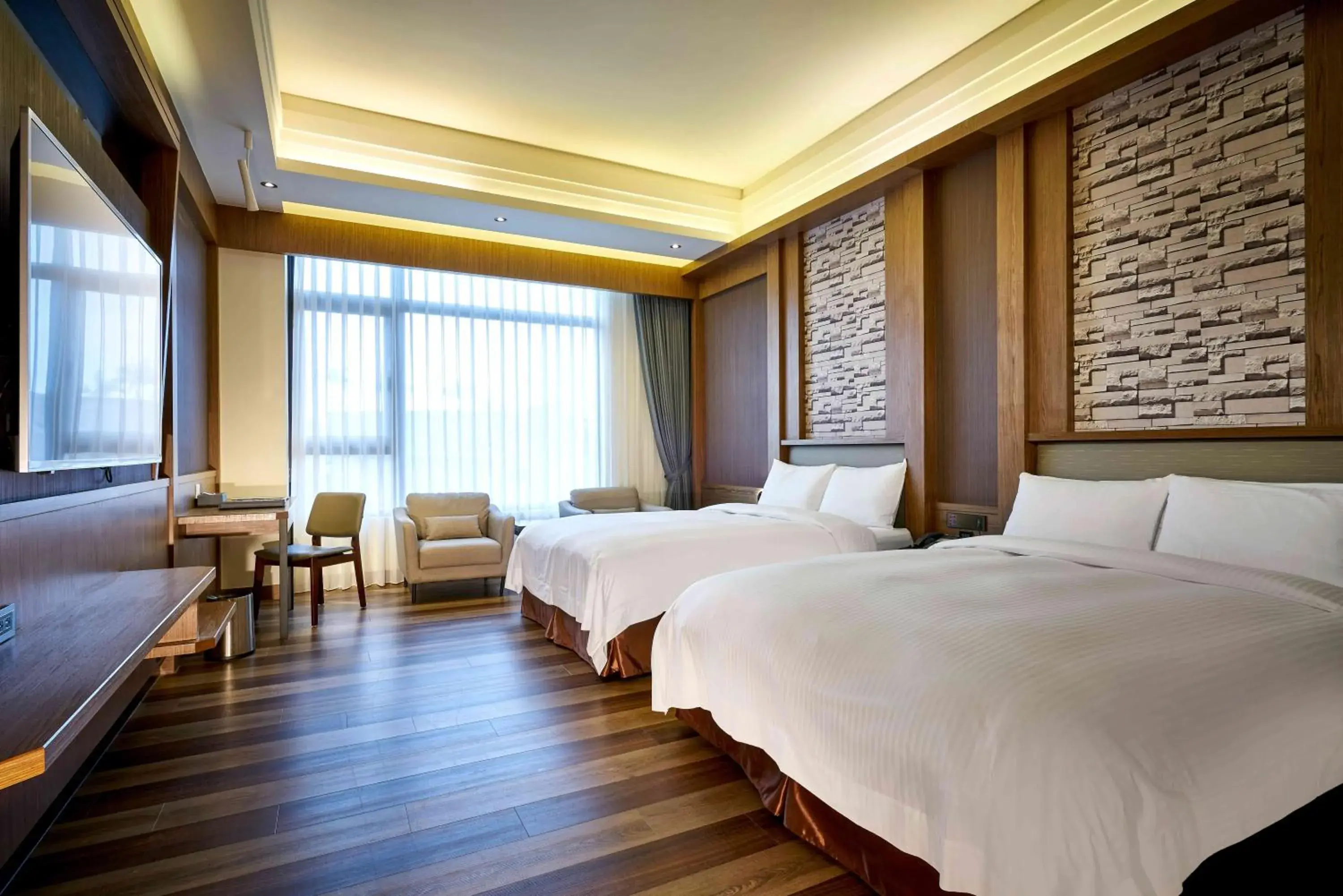 Superior Quadruple Room in So Fun Hotel Superior Quadruple Room in So Fun Hotel