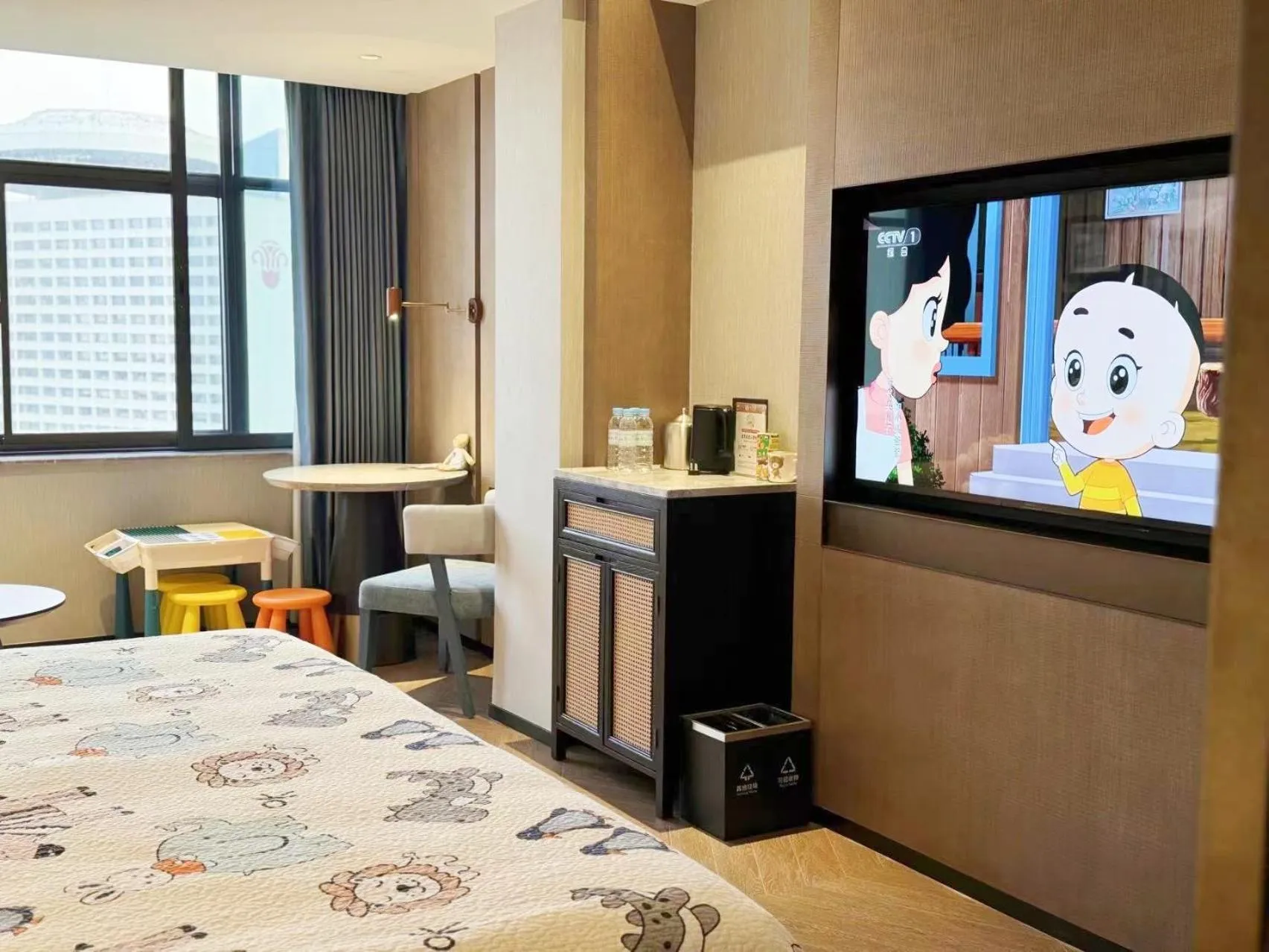 Photo of the whole room, Bed in Baiyun Hotel Guangzhou