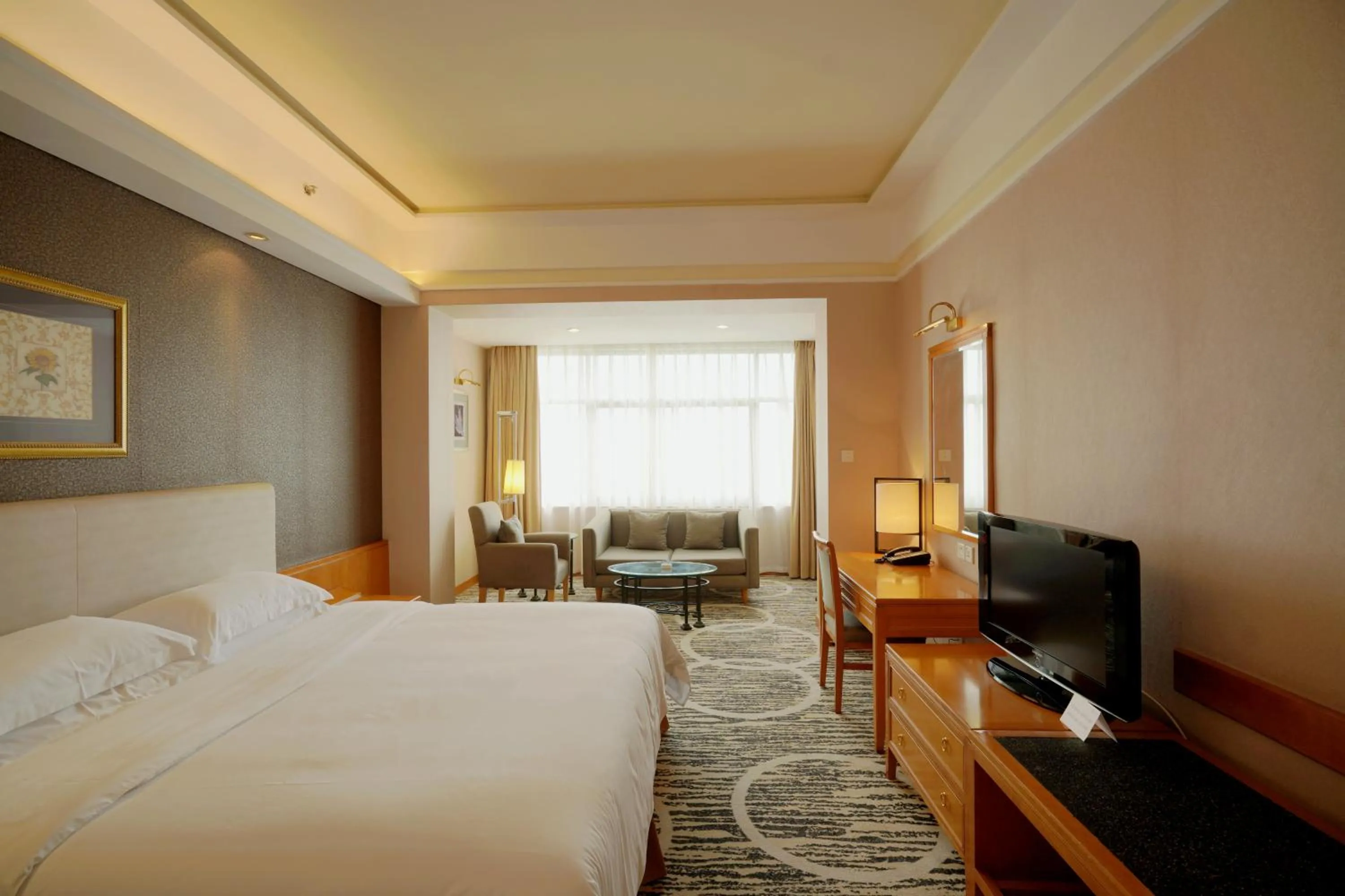Photo of the whole room, Bed in Baiyun Hotel Guangzhou