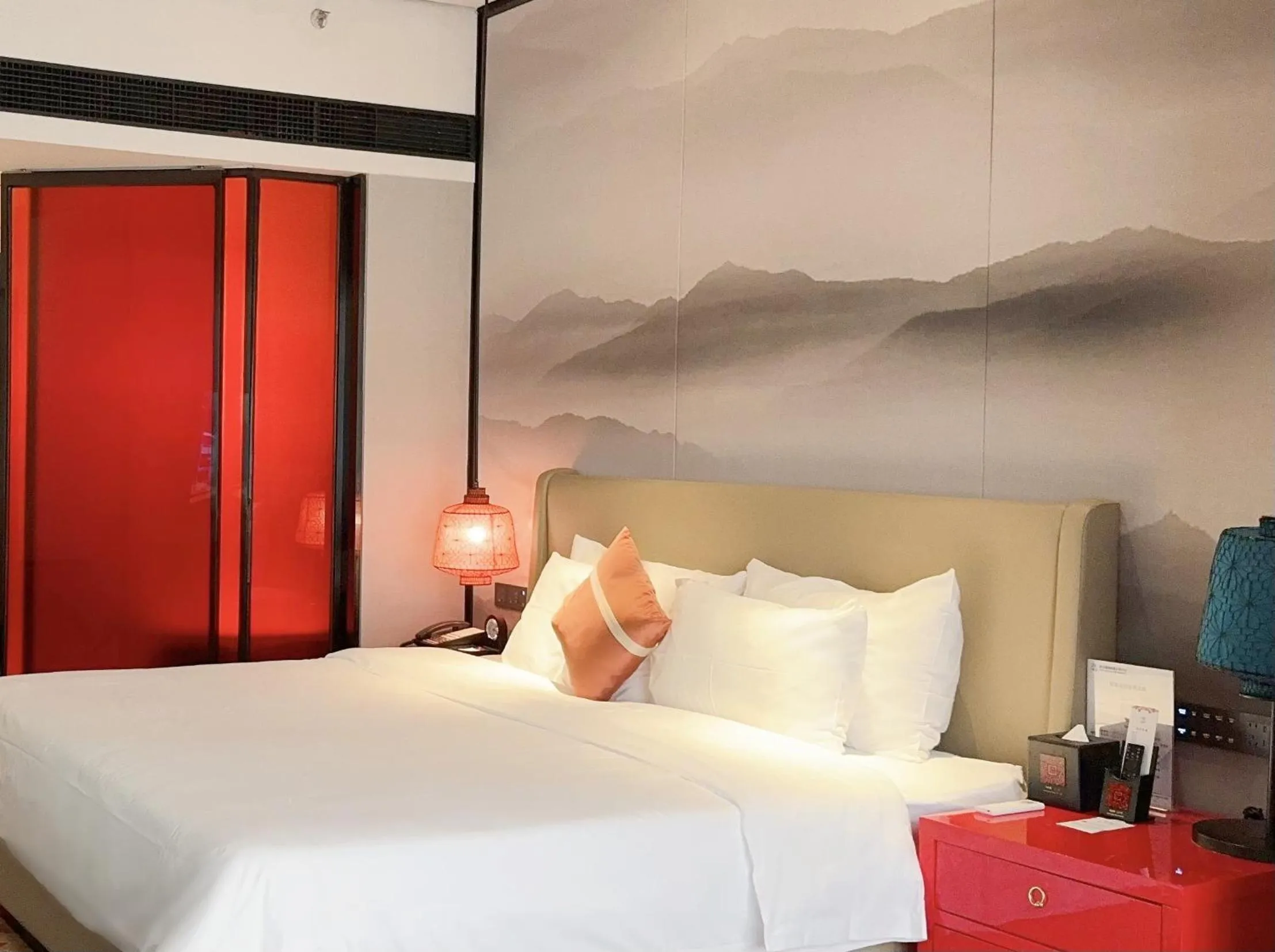 Bed in Baiyun Hotel Guangzhou