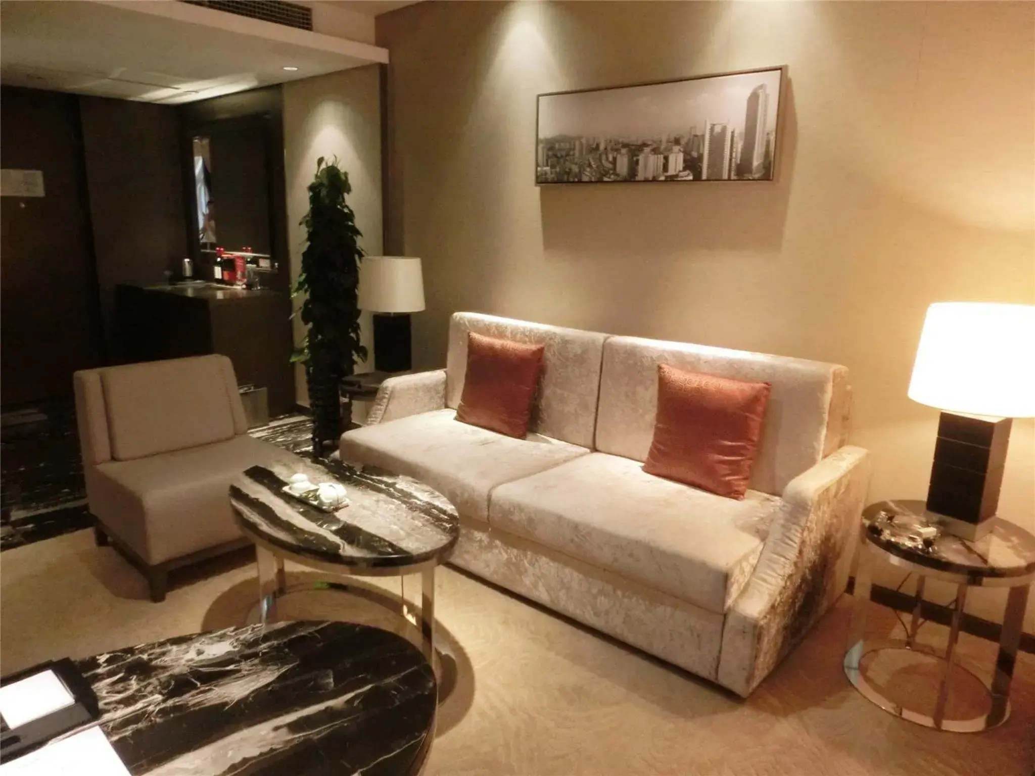 Deluxe Suite in Baiyun Hotel Guangzhou Deluxe Suite in Baiyun Hotel Guangzhou