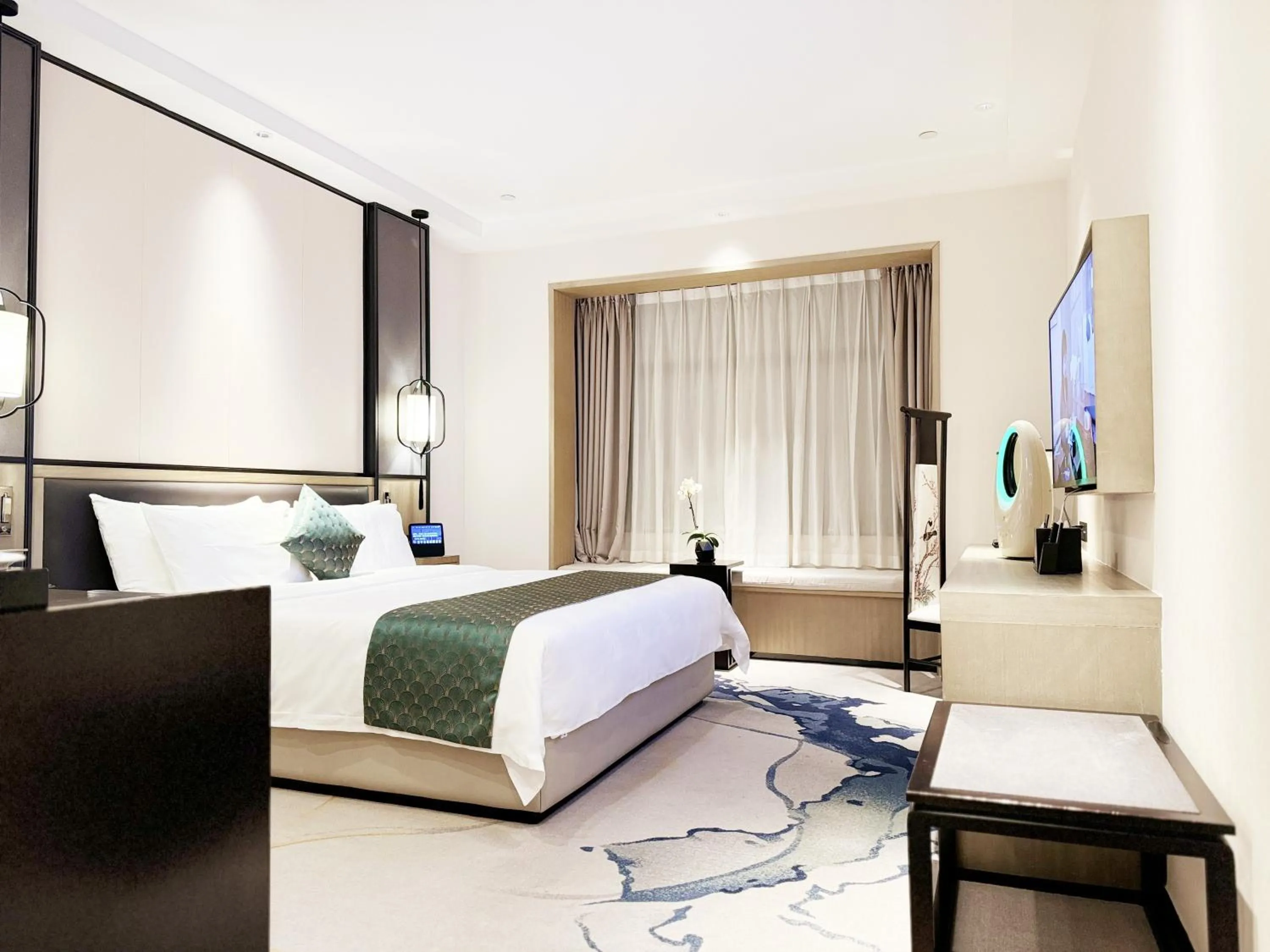 Photo of the whole room, Bed in Baiyun Hotel Guangzhou