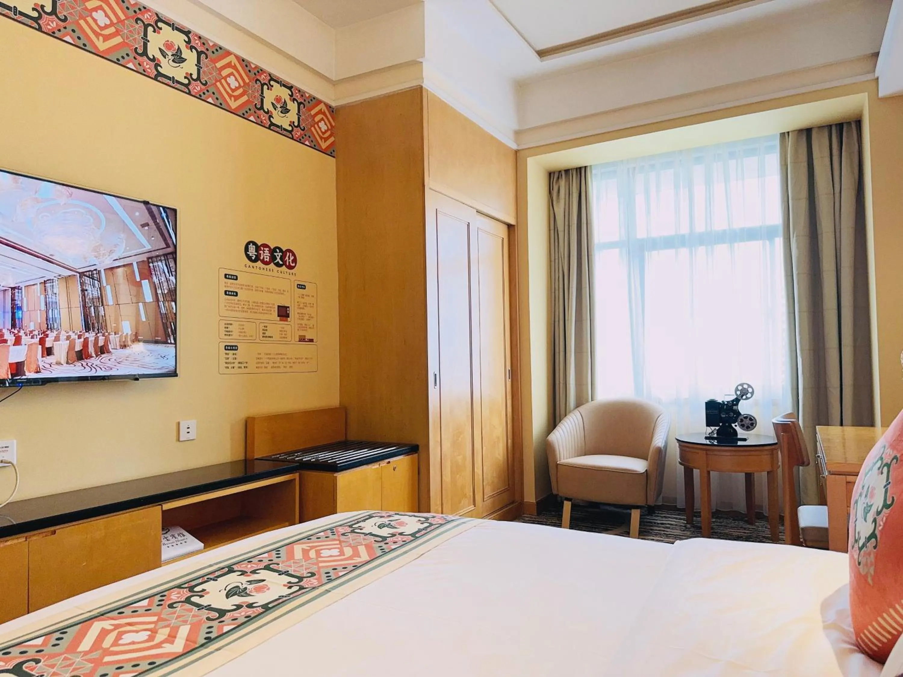 Photo of the whole room, Bed in Baiyun Hotel Guangzhou
