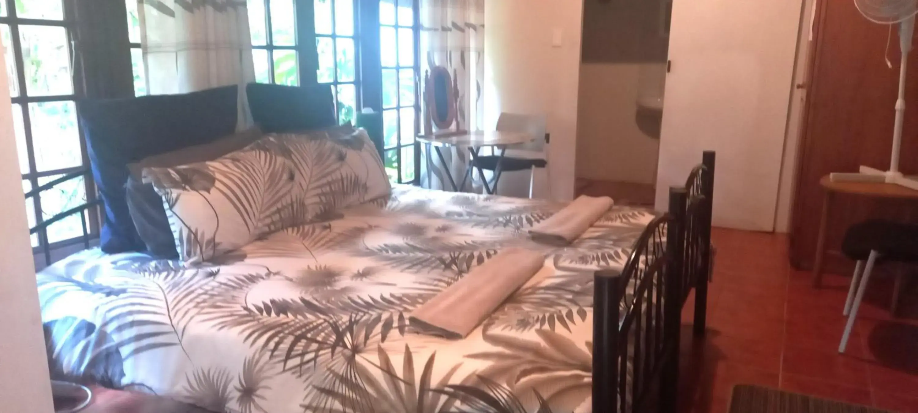 Studio with Pool View - single occupancy in Thrush Nest Durban Studio with Pool View - single occupancy in Thrush Nest Durban