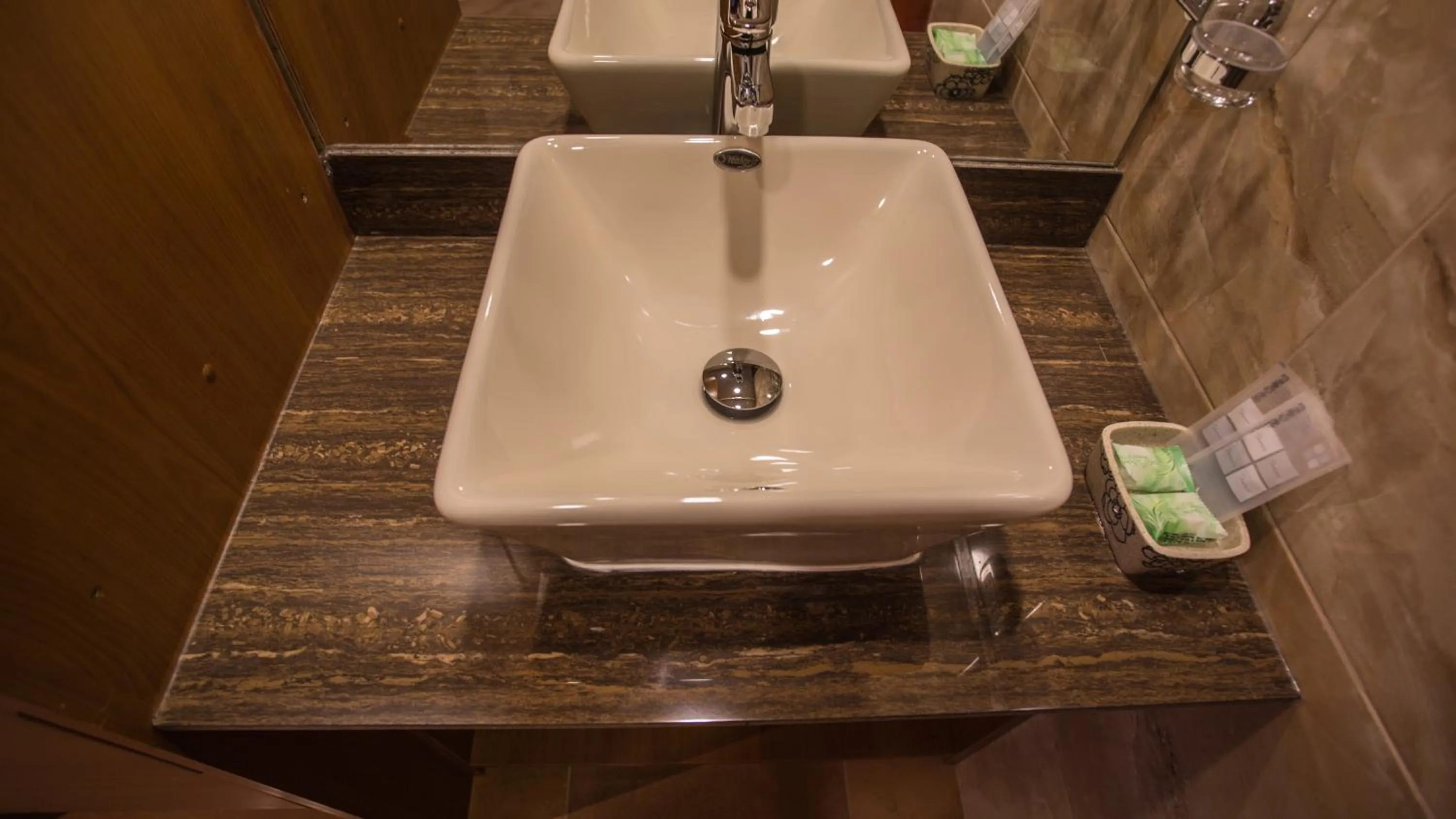 Bathroom in El Mariscal Cusco