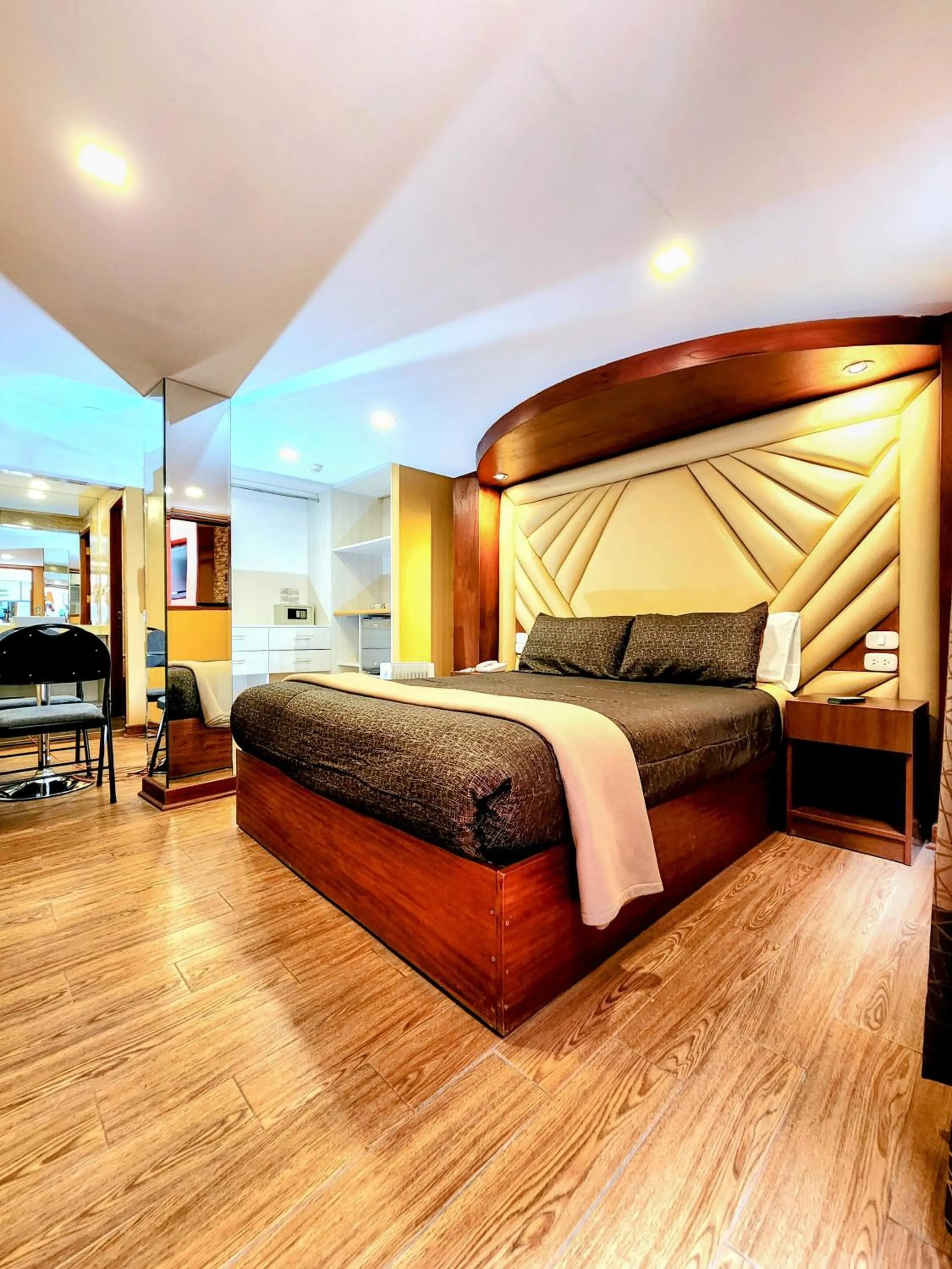 Photo of the whole room, Bed in El Mariscal Cusco