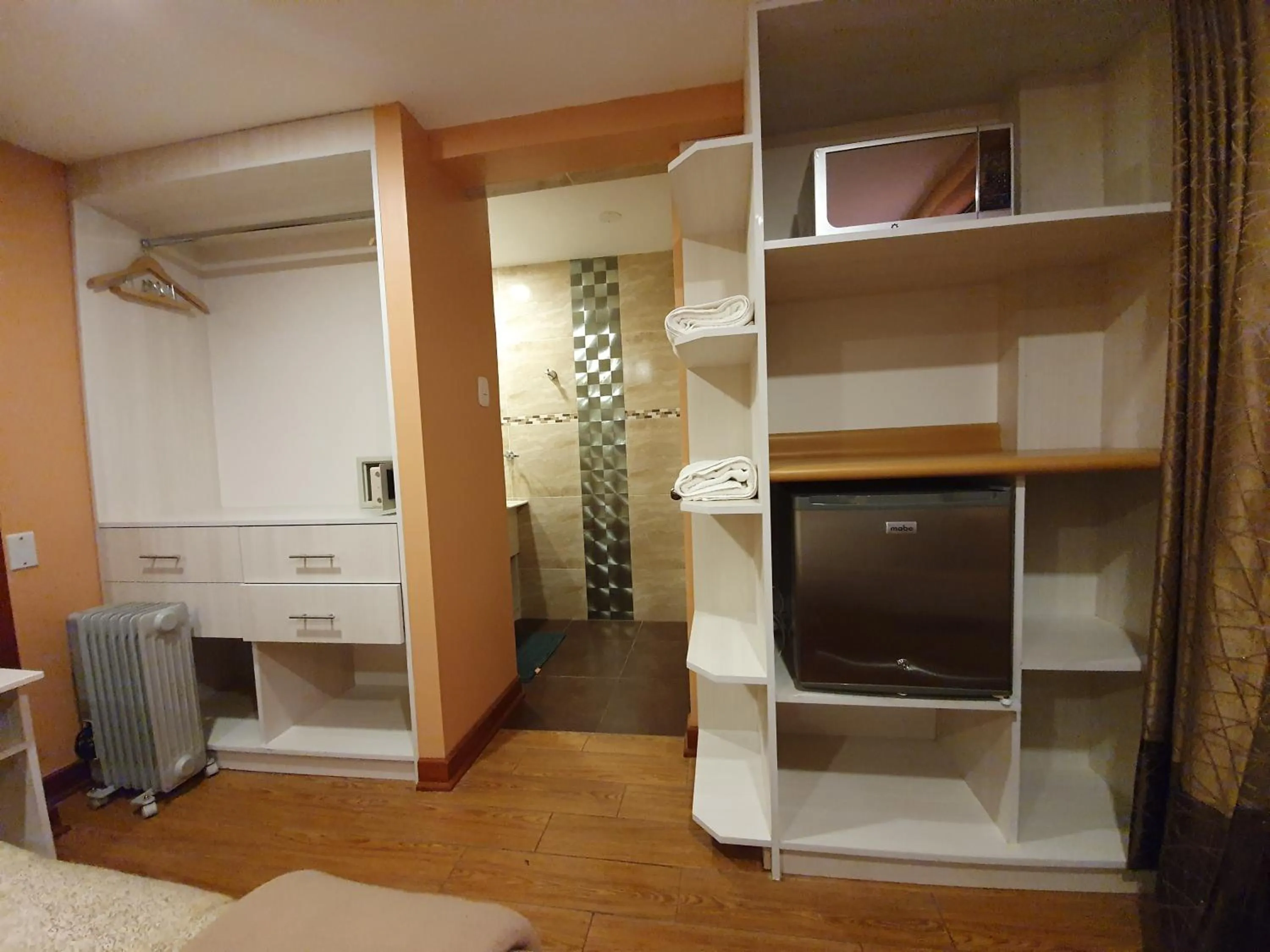 wardrobe in El Mariscal Cusco