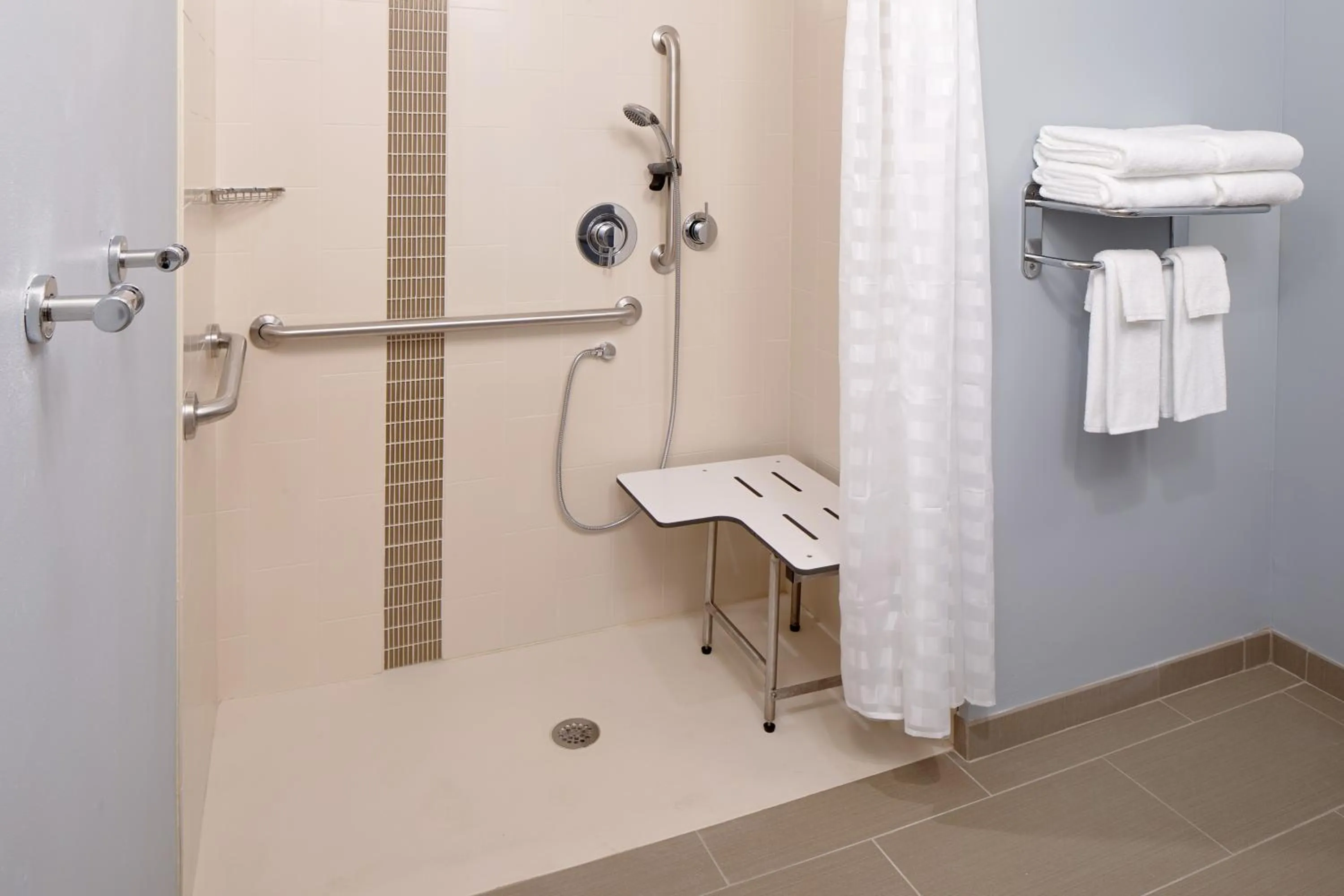 Shower in Hyatt Place Florence Downtown