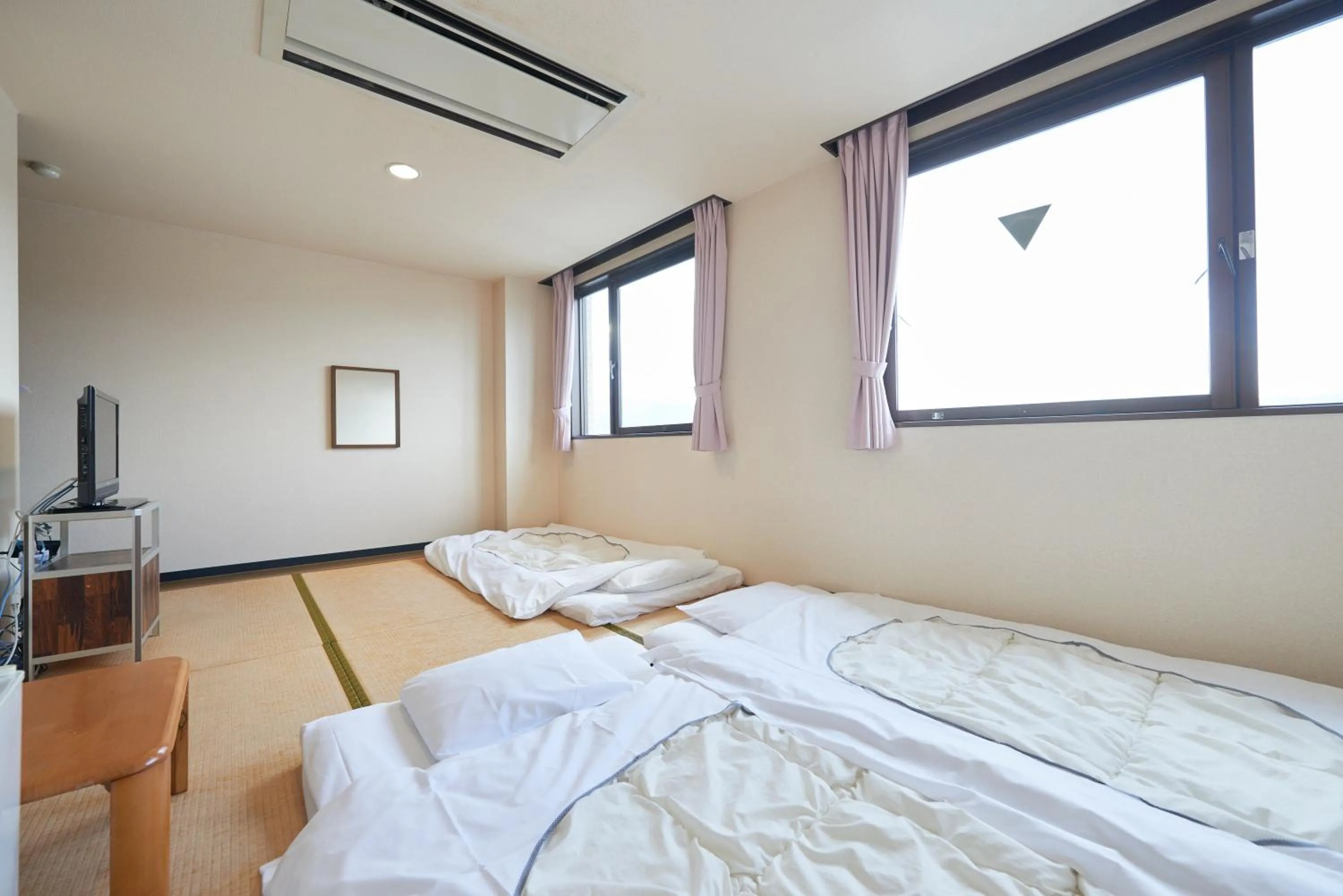 Photo of the whole room, Bed in Select Inn Tsuruga