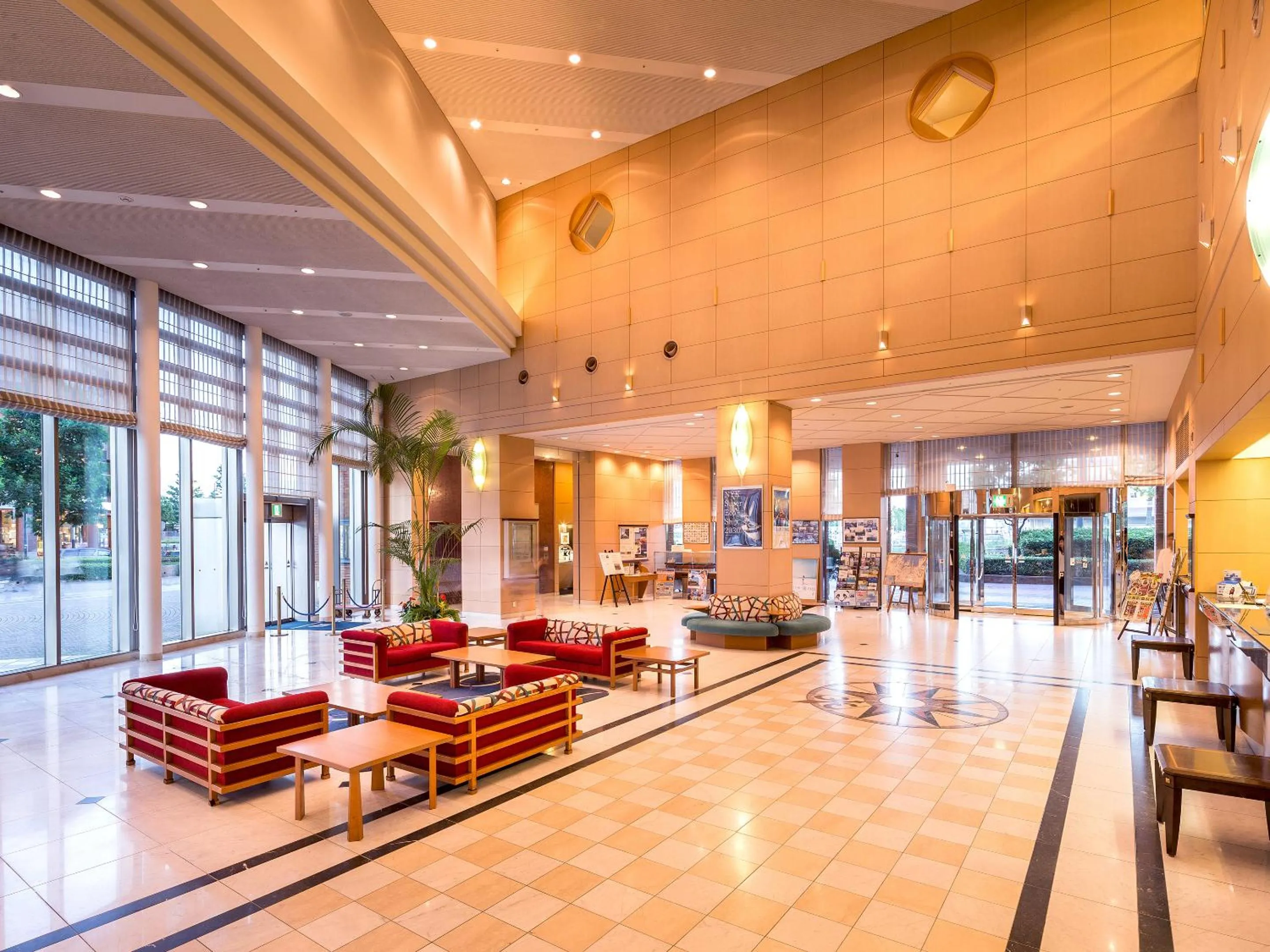 Lobby or reception in Navios Yokohama