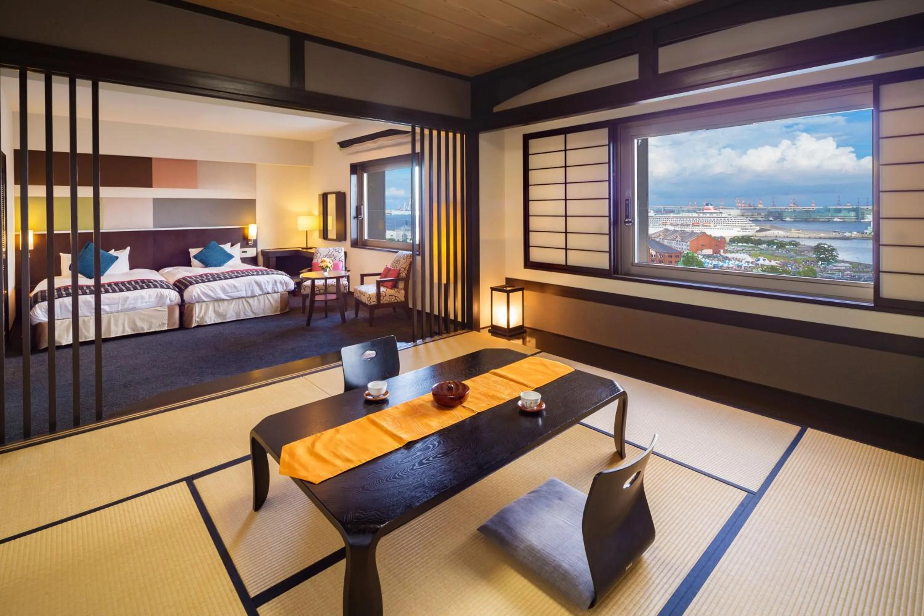 Day, Bed in Navios Yokohama