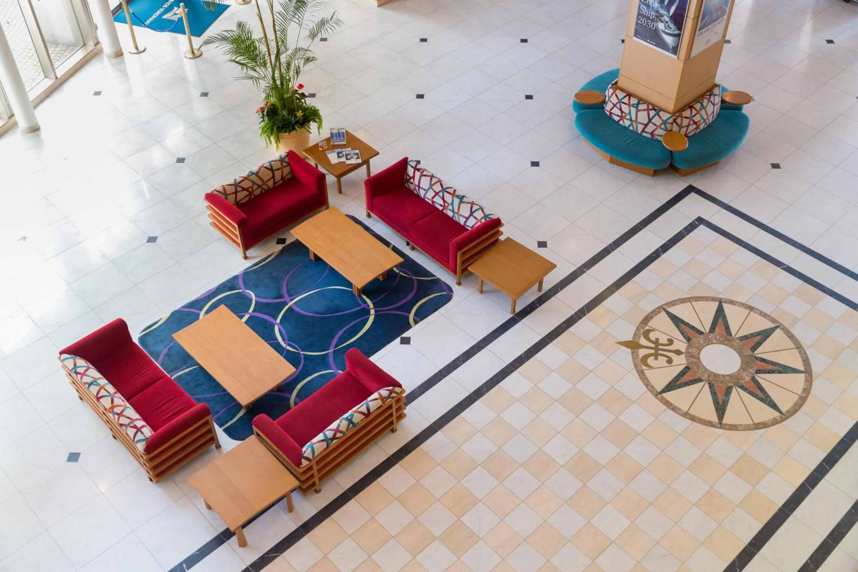 Lobby or reception in Navios Yokohama