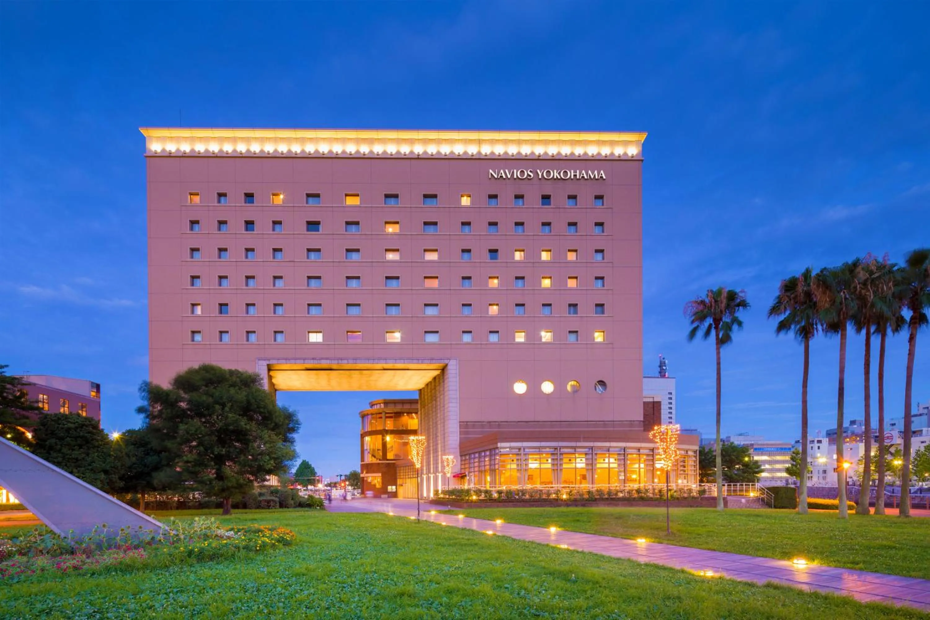 Nearby landmark in Navios Yokohama