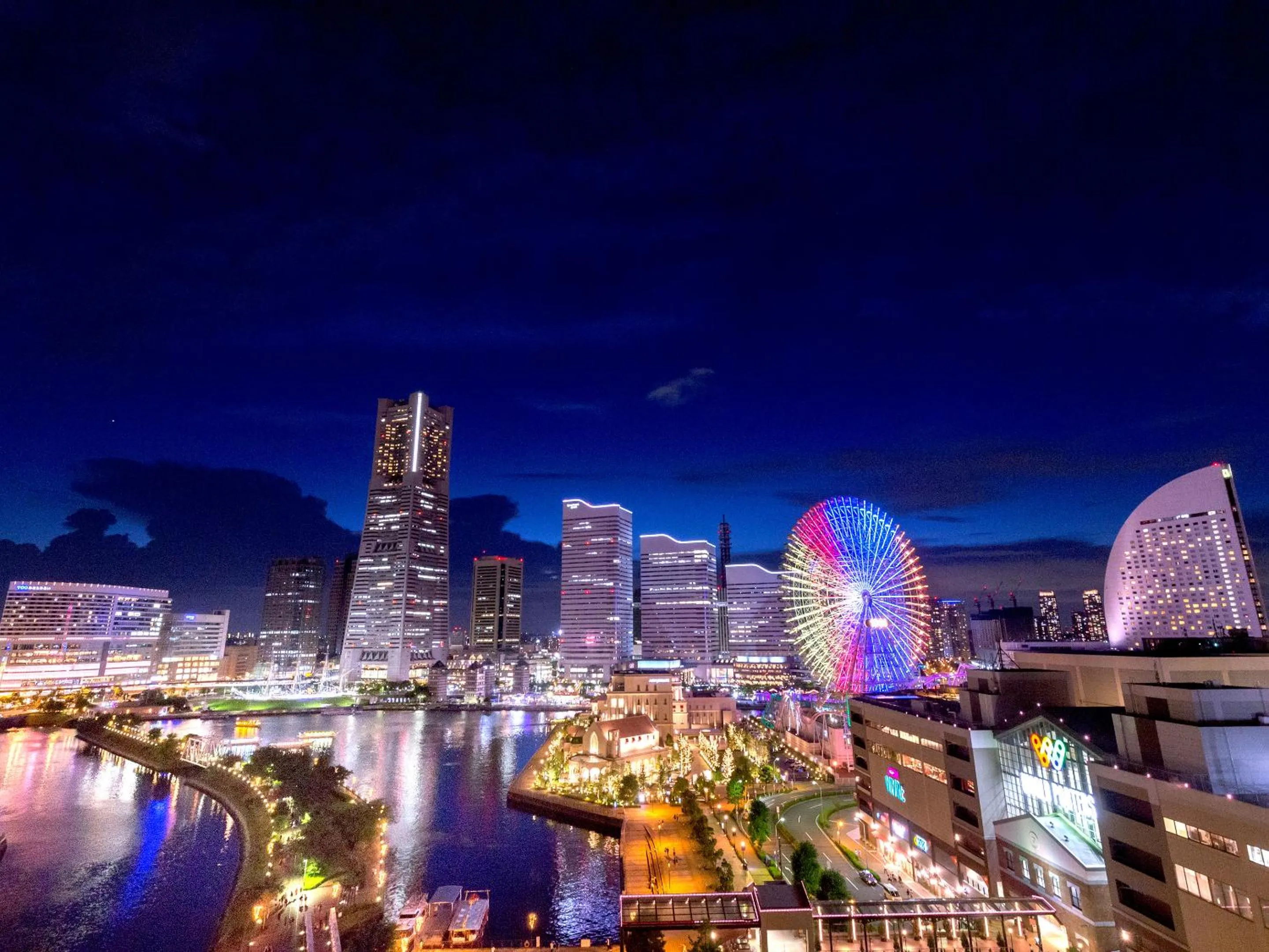 Nearby landmark in Navios Yokohama