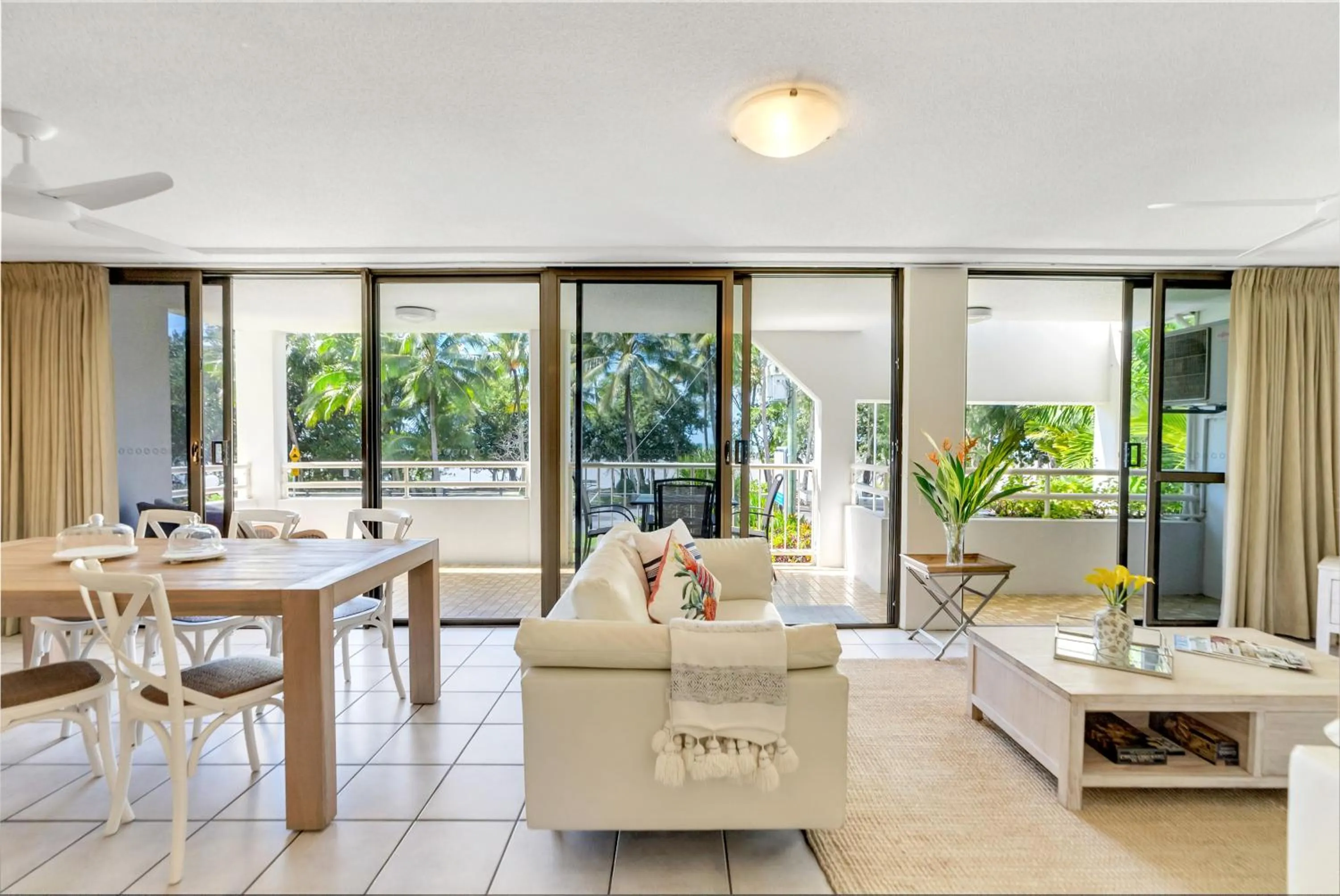Living room in Argosy On The Beach