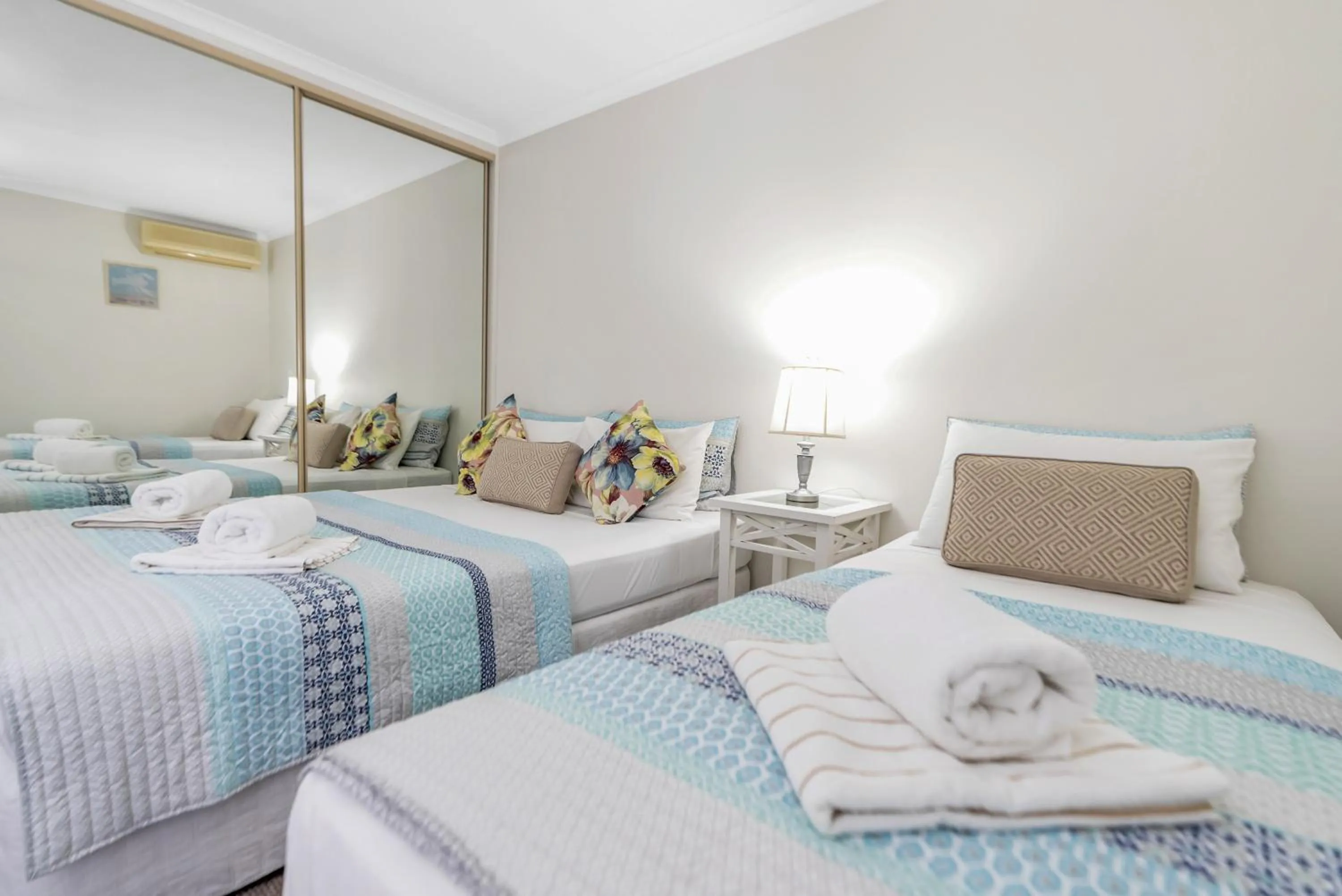 Bedroom, Bed in Argosy On The Beach